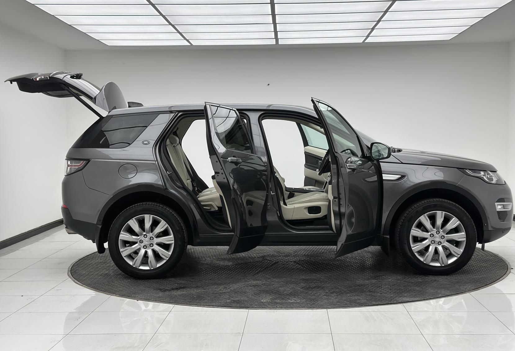 Land Rover Discovery Sport 2.0 TD4 HSE Luxury SUV 5dr Diesel Auto 4WD Euro 6 (s/s) (180 ps)