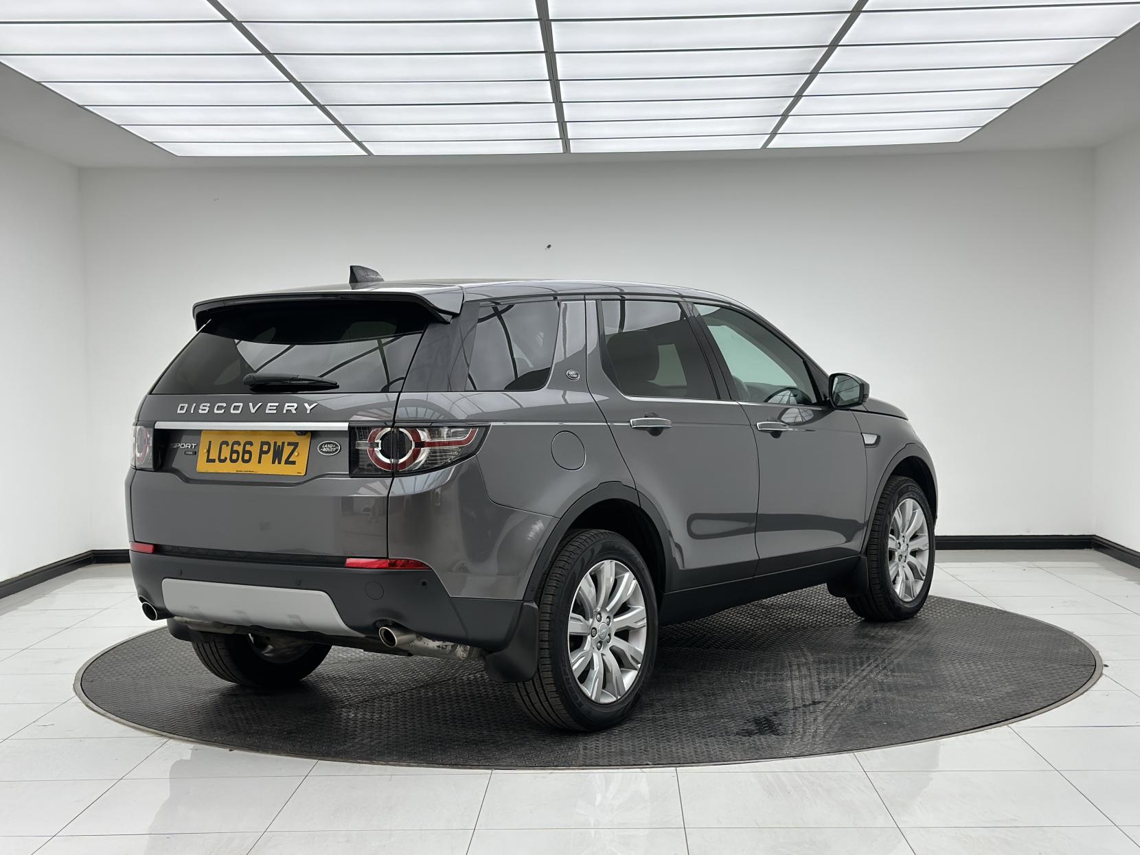 Land Rover Discovery Sport 2.0 TD4 HSE Luxury SUV 5dr Diesel Auto 4WD Euro 6 (s/s) (180 ps)