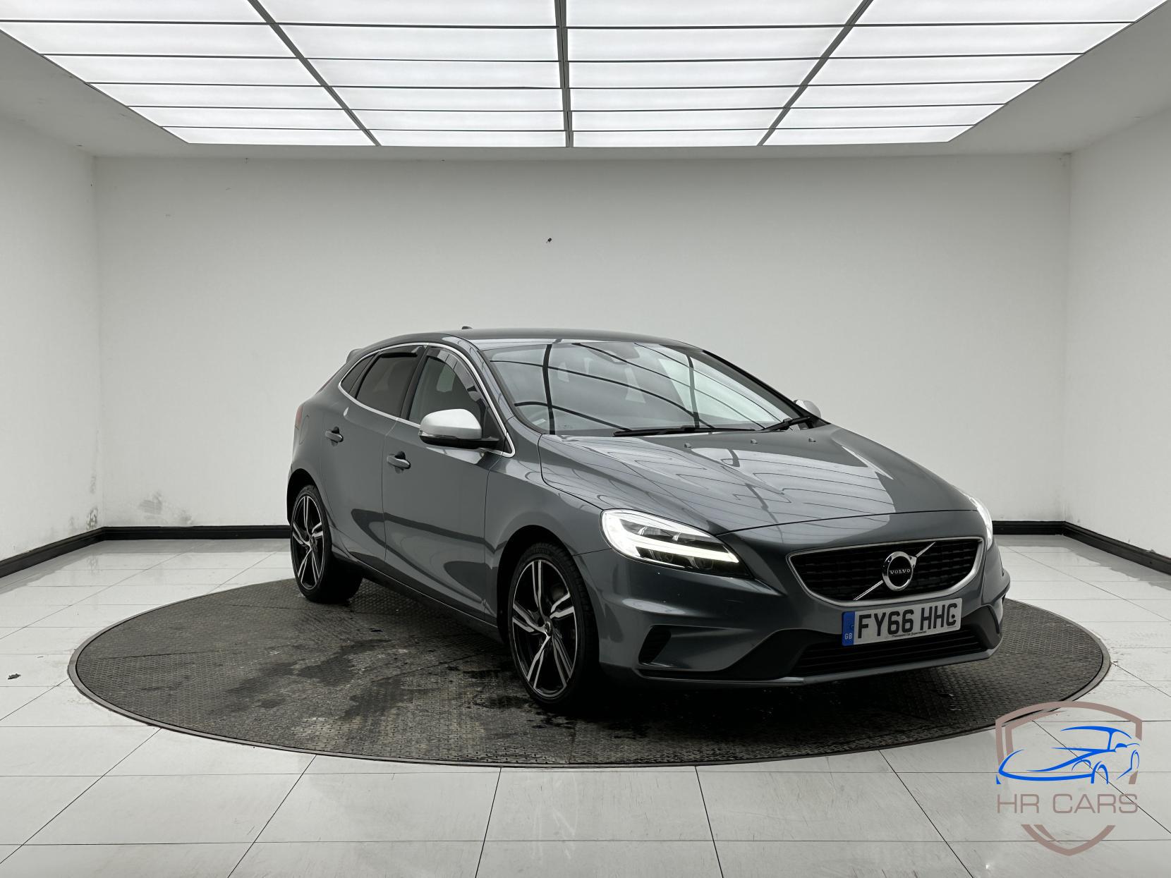 Volvo V40 2.0 D3 R-Design Pro Hatchback 5dr Diesel Auto Euro 6 (s/s) (150 ps)