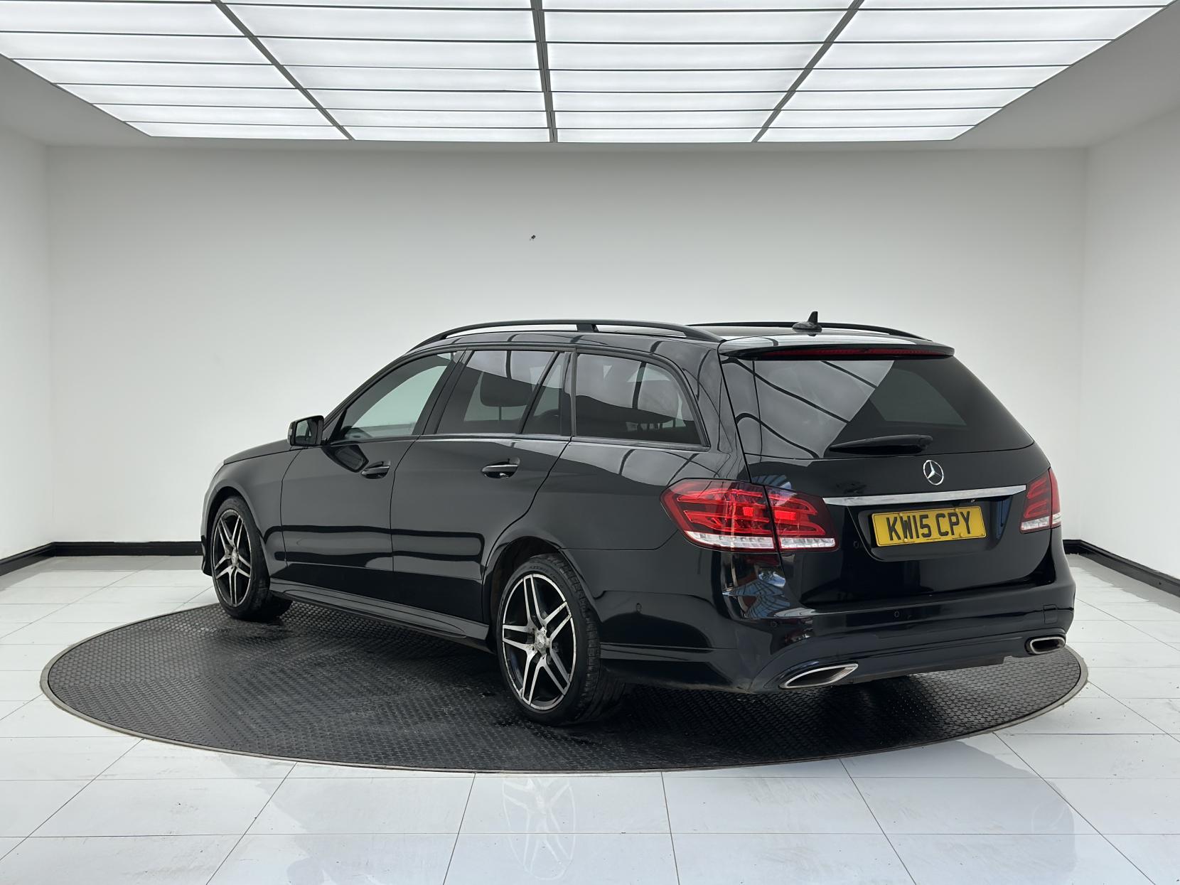 Mercedes-Benz E Class 2.1 E220 BlueTEC AMG Night Edition (Premium) Estate 5dr Diesel G-Tronic+ Euro 6 (s/s) (177 ps)