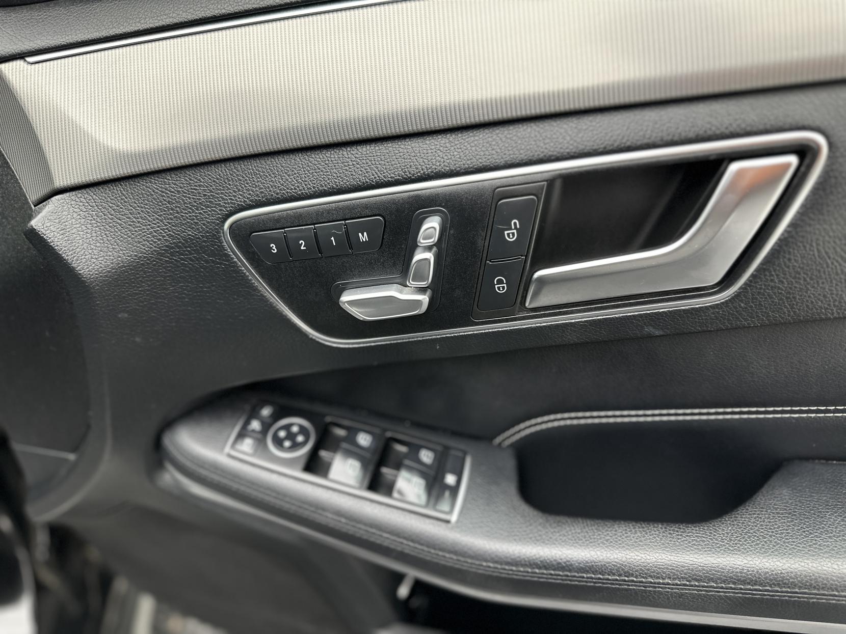 Mercedes-Benz E Class 2.1 E220 BlueTEC AMG Night Edition (Premium) Estate 5dr Diesel G-Tronic+ Euro 6 (s/s) (177 ps)
