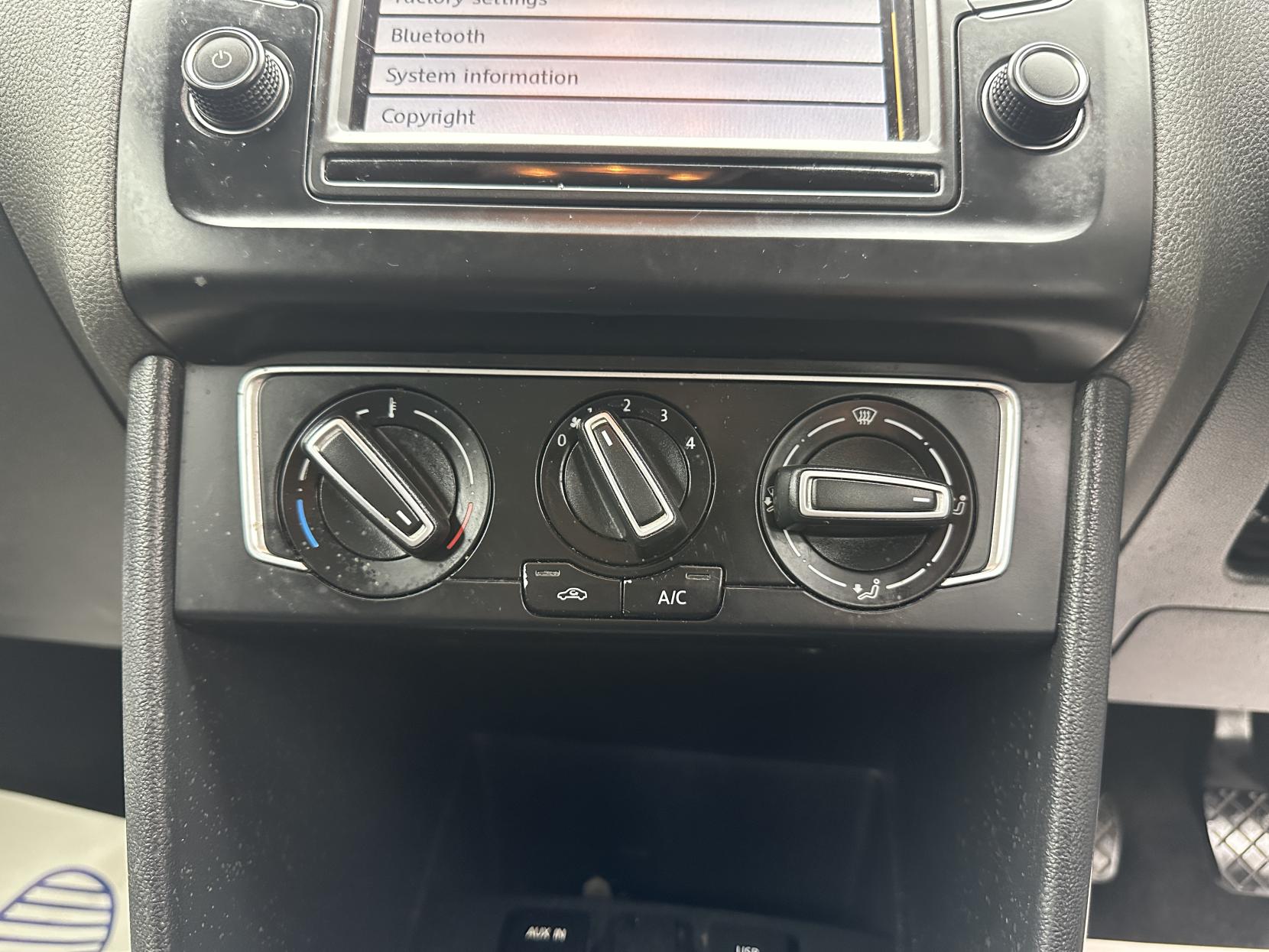 Volkswagen Polo 1.0 BlueMotion Tech SE Hatchback 5dr Petrol Manual Euro 6 (s/s) (60 ps)