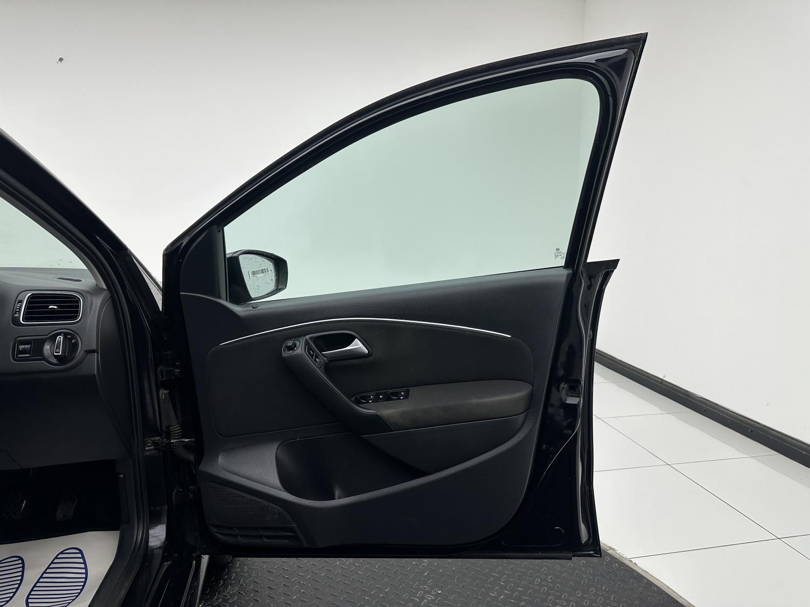 Volkswagen Polo 1.0 BlueMotion Tech SE Hatchback 5dr Petrol Manual Euro 6 (s/s) (60 ps)