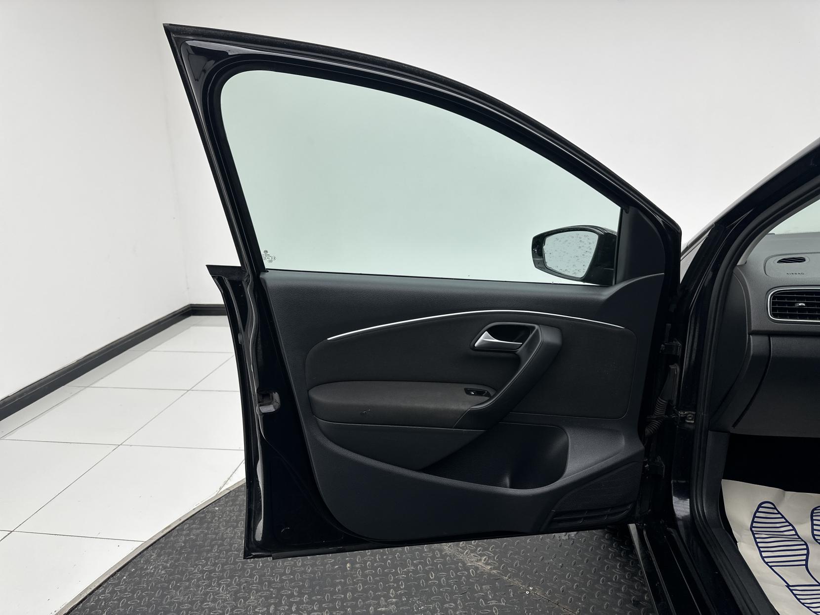 Volkswagen Polo 1.0 BlueMotion Tech SE Hatchback 5dr Petrol Manual Euro 6 (s/s) (60 ps)