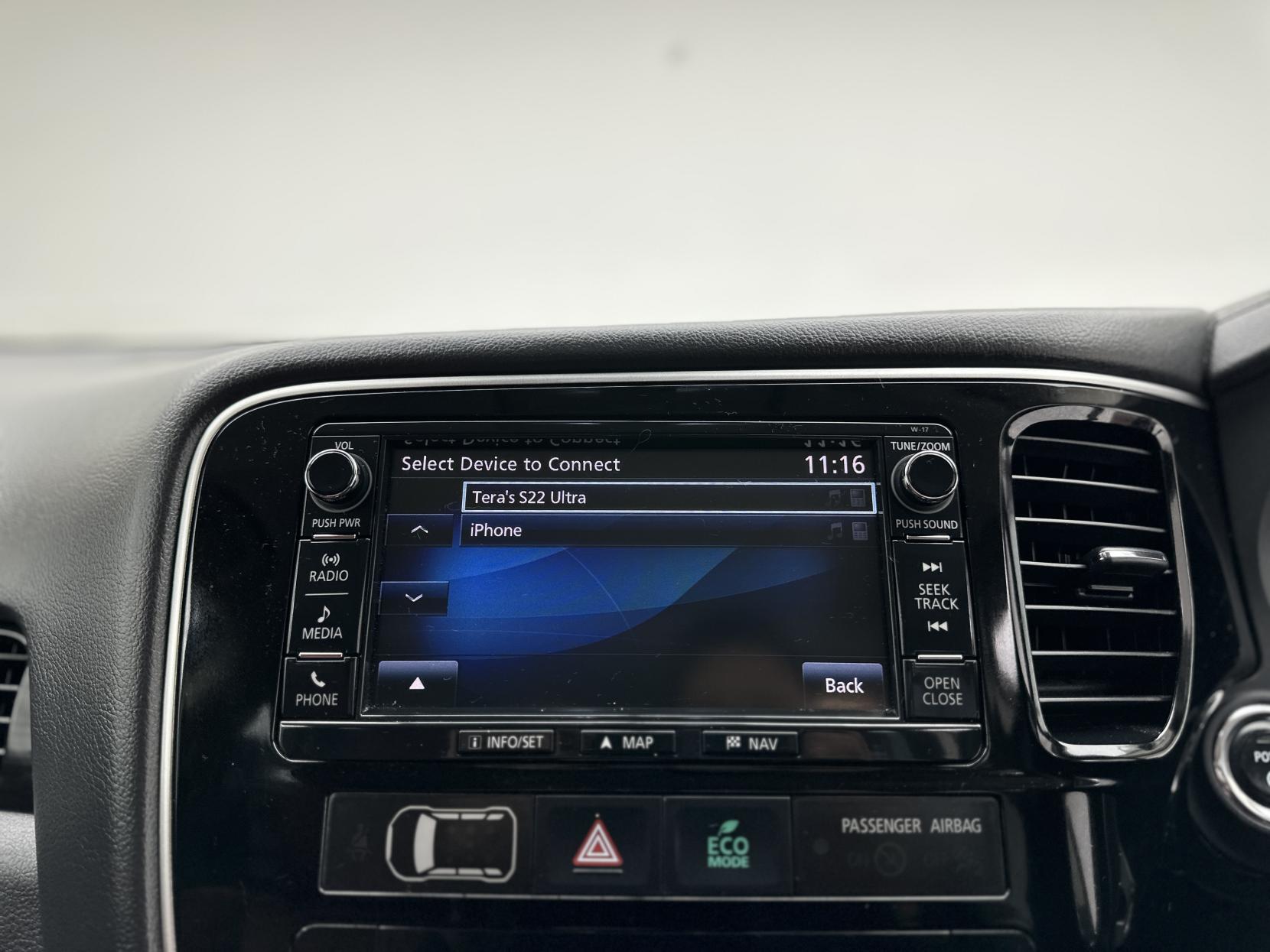 Mitsubishi Outlander 2.0h 12kWh 5hs SUV 5dr Petrol Plug-in Hybrid CVT 4WD Euro 6 (s/s) (200 ps)