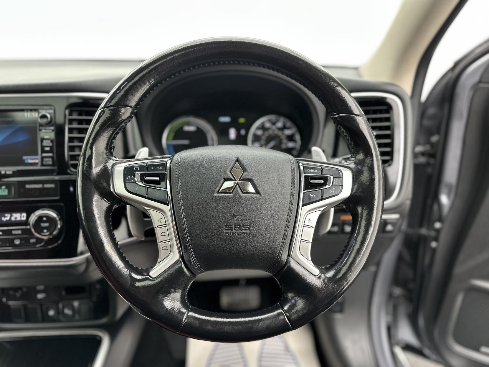 Mitsubishi Outlander 2.0h 12kWh 5hs SUV 5dr Petrol Plug-in Hybrid CVT 4WD Euro 6 (s/s) (200 ps)