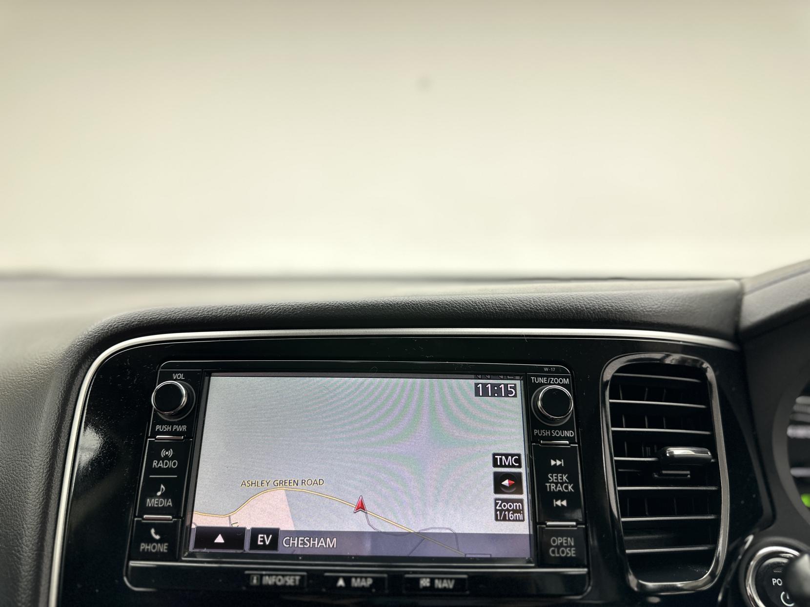 Mitsubishi Outlander 2.0h 12kWh 5hs SUV 5dr Petrol Plug-in Hybrid CVT 4WD Euro 6 (s/s) (200 ps)