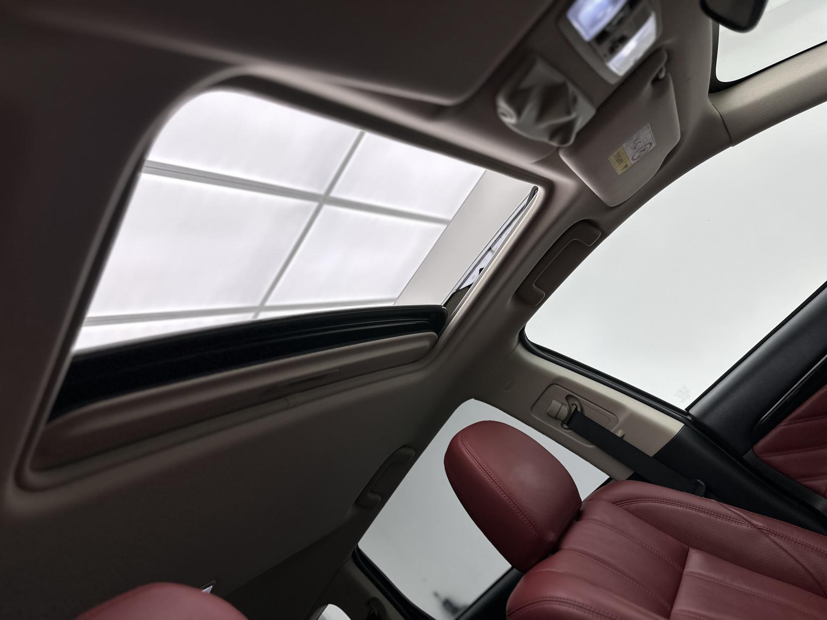 Mitsubishi Outlander 2.0h 12kWh 5hs SUV 5dr Petrol Plug-in Hybrid CVT 4WD Euro 6 (s/s) (200 ps)