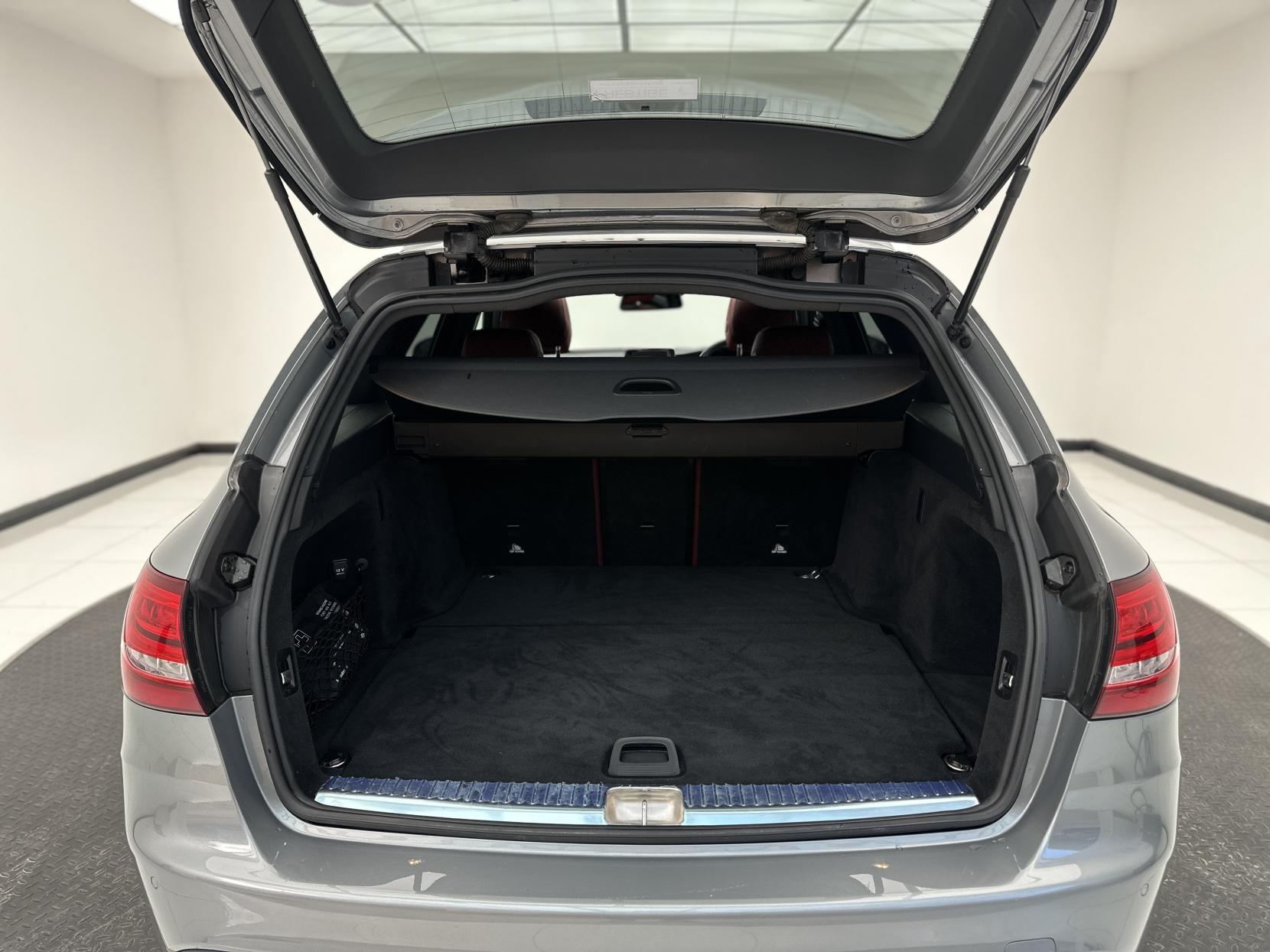 Mercedes-Benz C Class 2.1 C220d AMG Line (Premium) Estate 5dr Diesel 7G-Tronic+ Euro 6 (s/s) (170 ps)