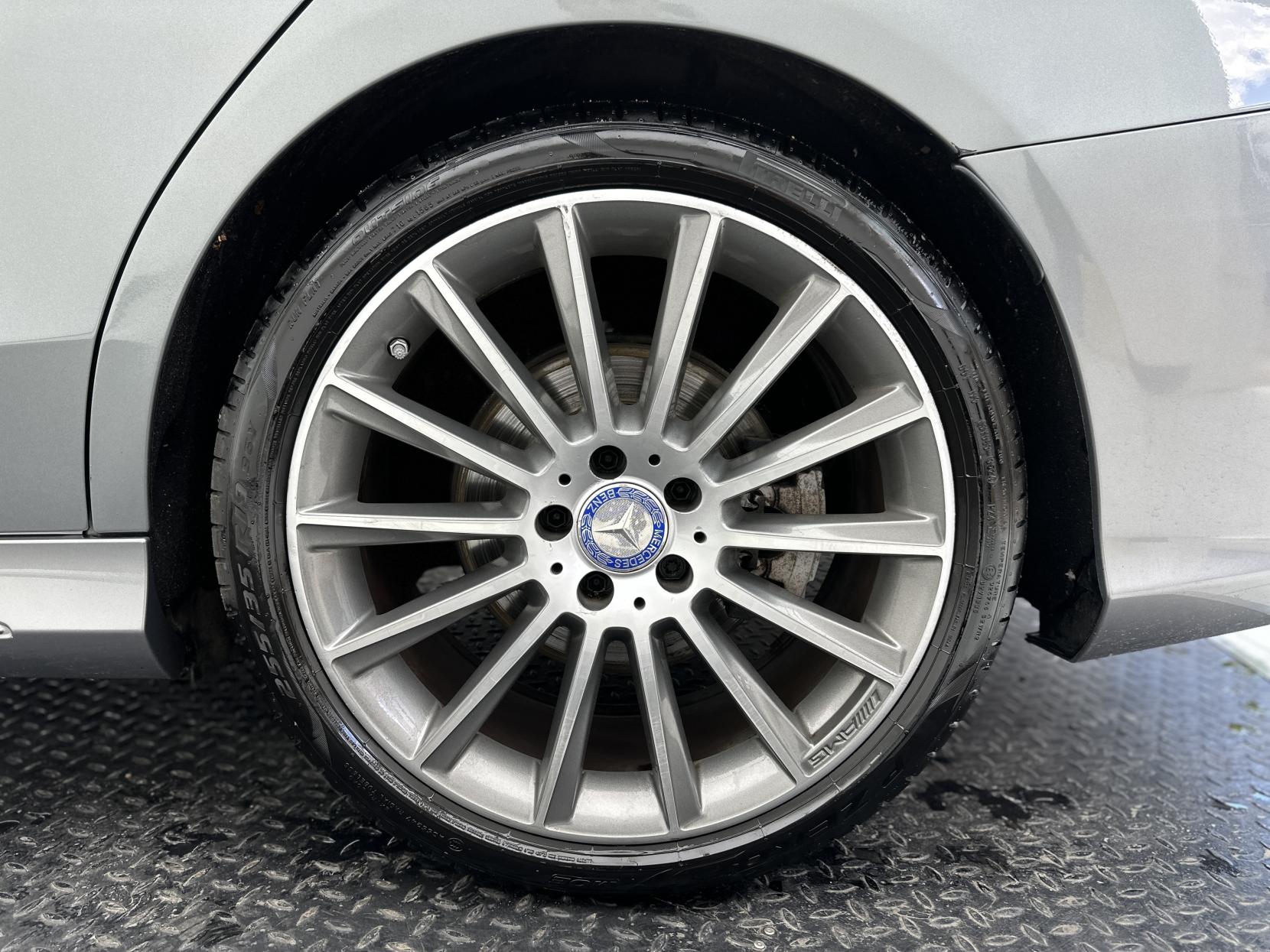 Mercedes-Benz C Class 2.1 C220d AMG Line (Premium) Estate 5dr Diesel 7G-Tronic+ Euro 6 (s/s) (170 ps)
