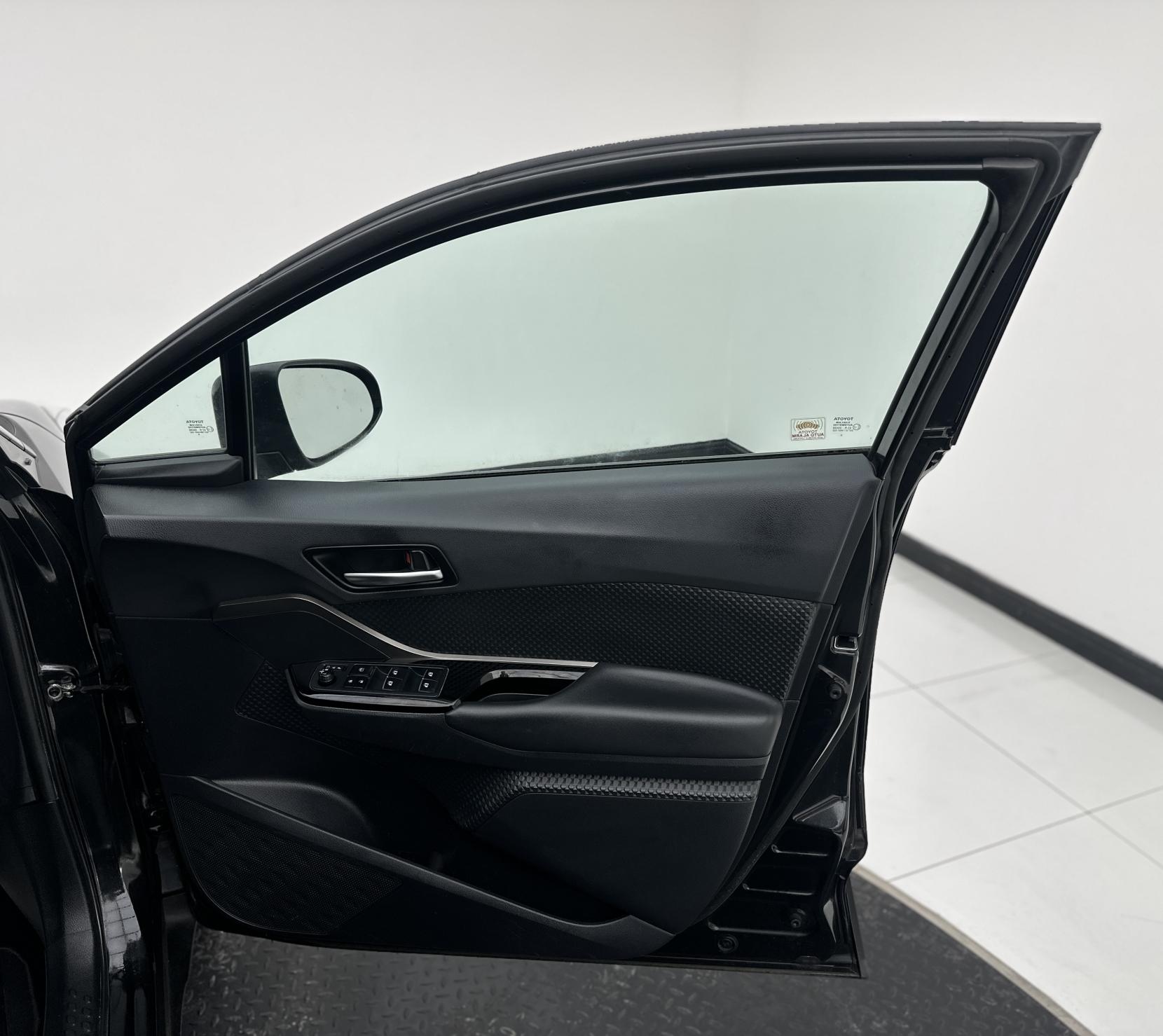 Toyota C-HR 1.8 VVT-h Design SUV 5dr Petrol Hybrid CVT Euro 6 (s/s) (122 ps)