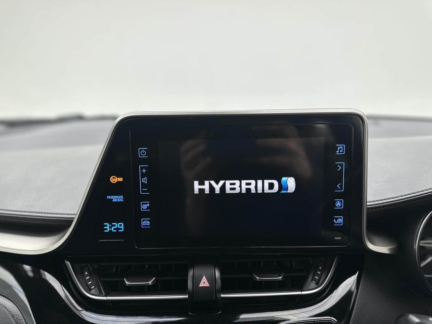 Toyota C-HR 1.8 VVT-h Design SUV 5dr Petrol Hybrid CVT Euro 6 (s/s) (122 ps)
