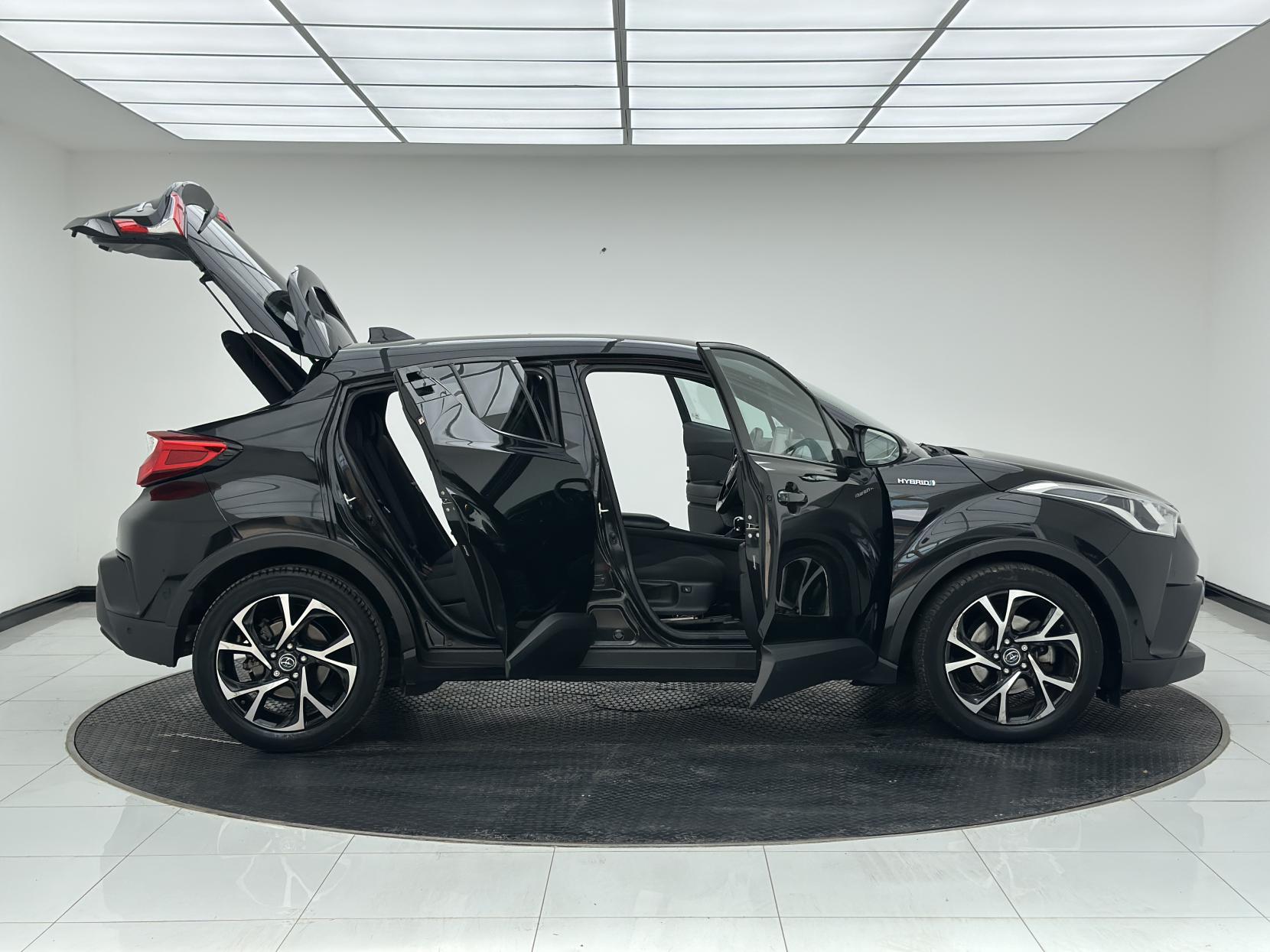 Toyota C-HR 1.8 VVT-h Design SUV 5dr Petrol Hybrid CVT Euro 6 (s/s) (122 ps)