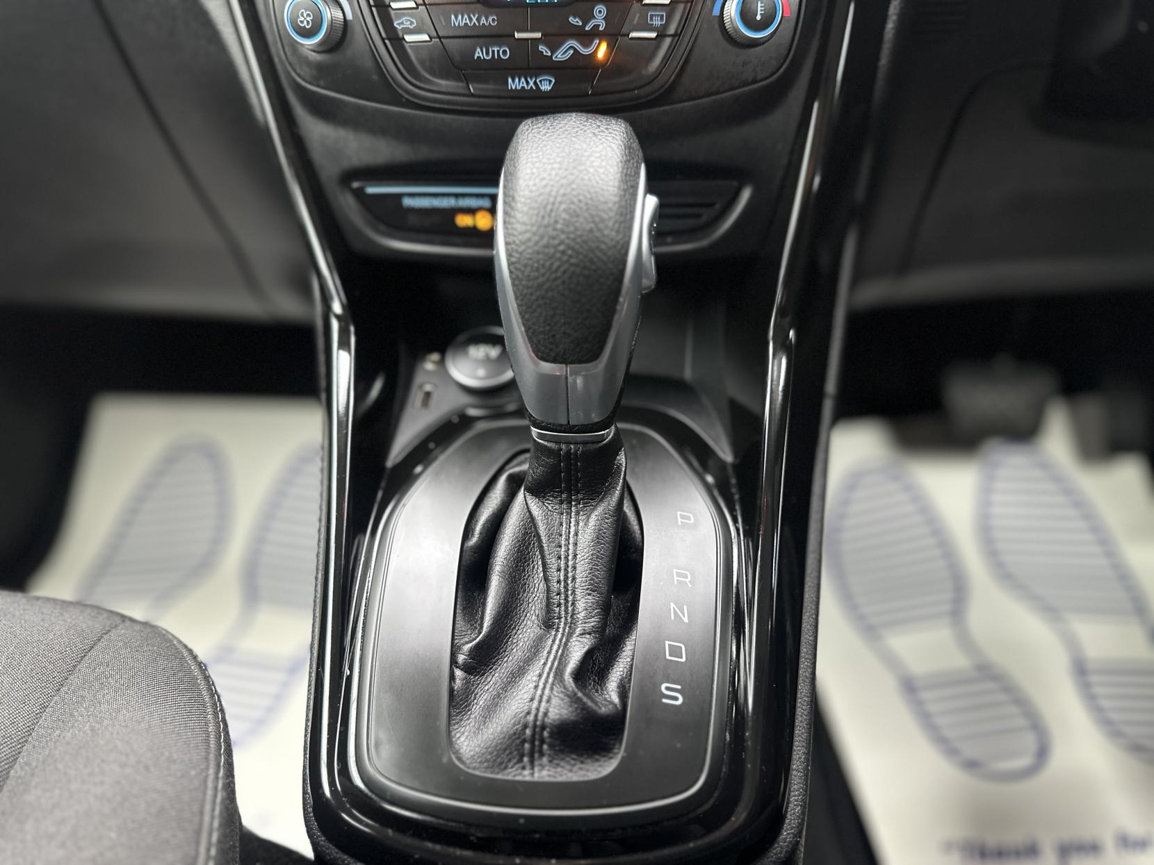 Ford B-Max 1.6 Titanium MPV 5dr Petrol Powershift Euro 5 (105 ps)