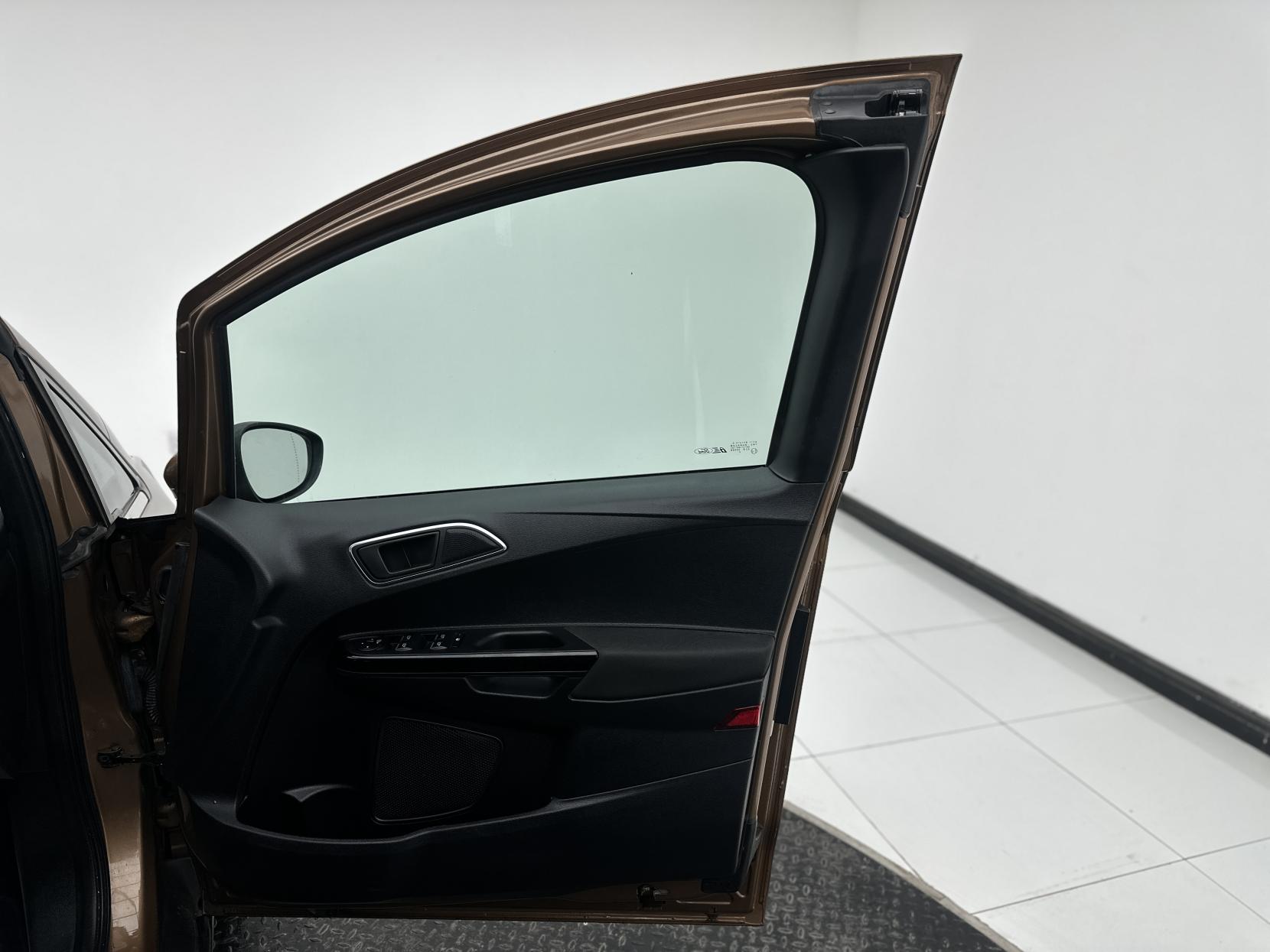 Ford B-Max 1.6 Titanium MPV 5dr Petrol Powershift Euro 5 (105 ps)