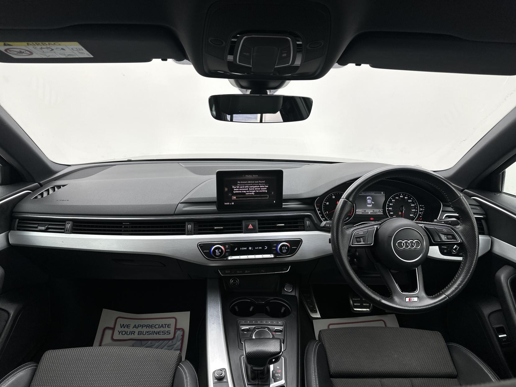 Audi A4 2.0 TDI ultra S line Saloon 4dr Diesel S Tronic Euro 6 (s/s) (190 ps)