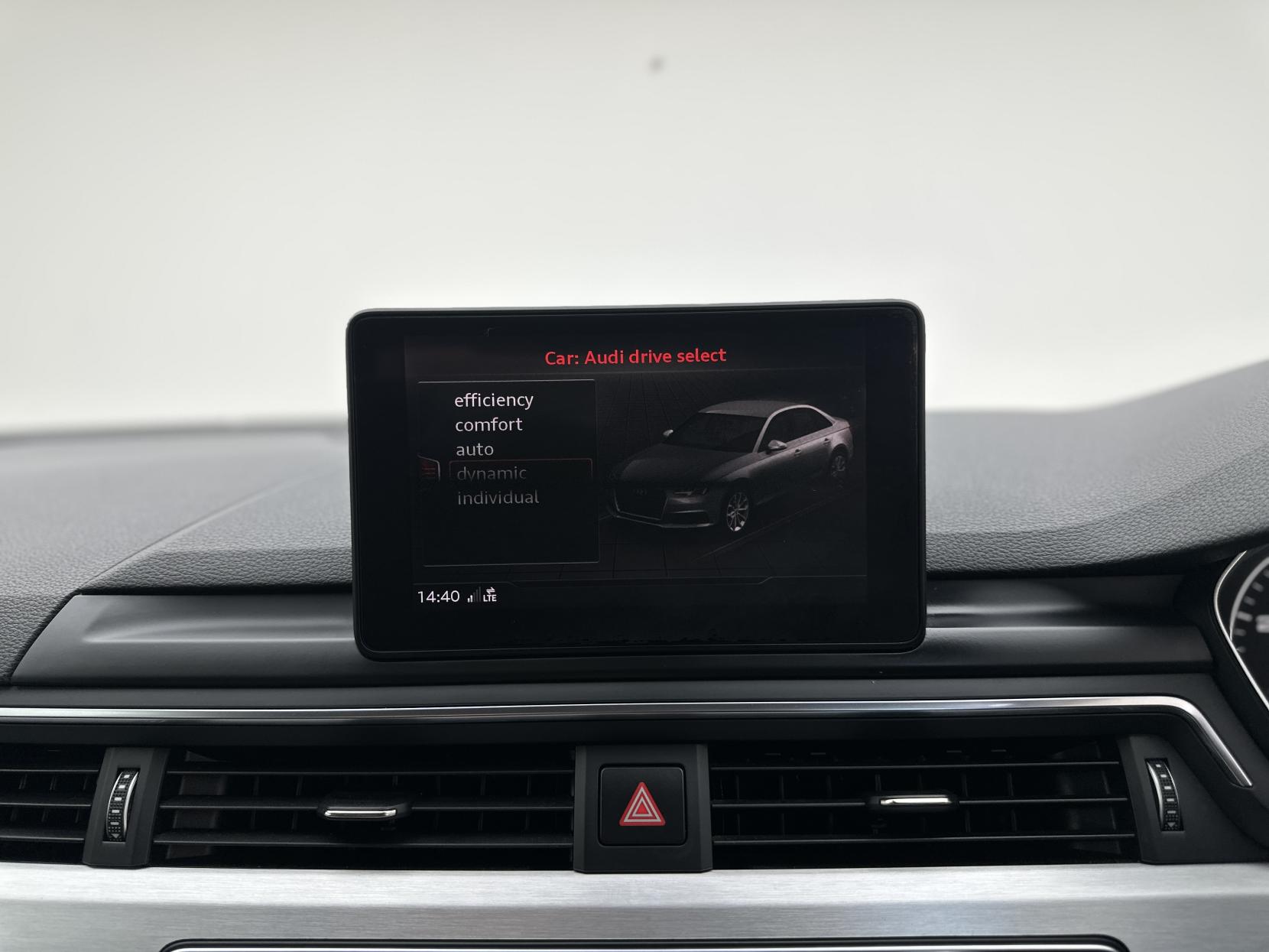 Audi A4 2.0 TDI ultra S line Saloon 4dr Diesel S Tronic Euro 6 (s/s) (190 ps)