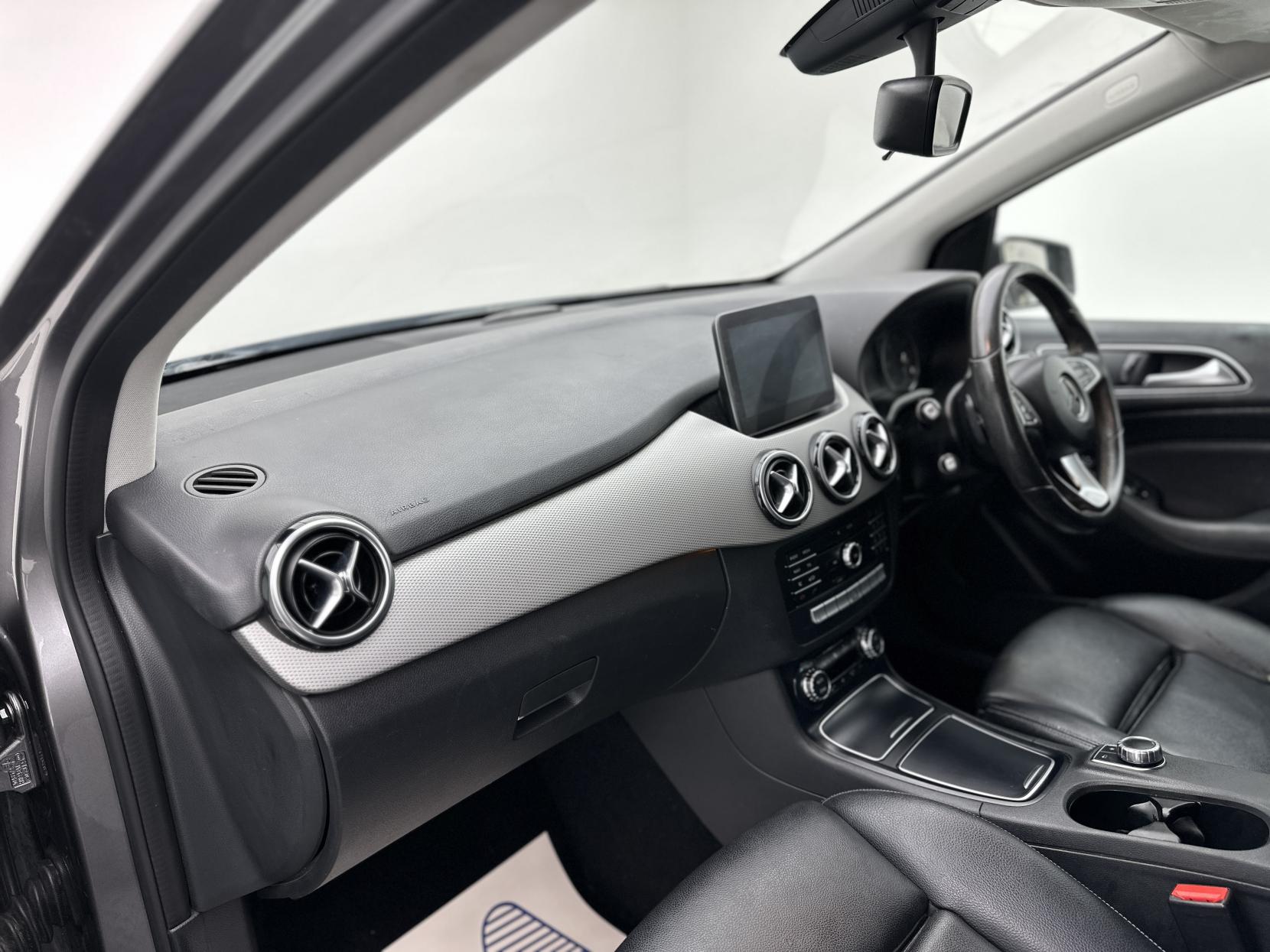 Mercedes-Benz B Class 1.5 B180d Sport (Executive) MPV 5dr Diesel 7G-DCT Euro 6 (s/s) (109 ps)