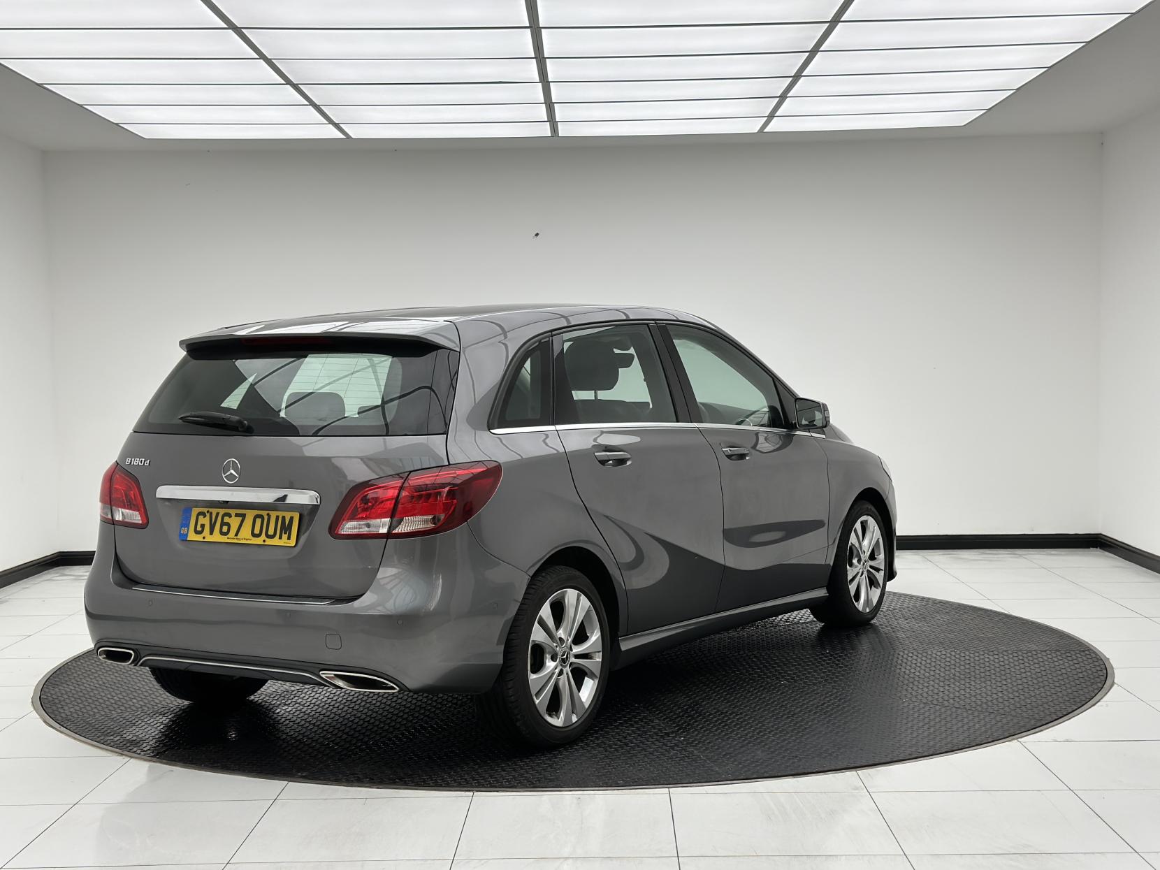 Mercedes-Benz B Class 1.5 B180d Sport (Executive) MPV 5dr Diesel 7G-DCT Euro 6 (s/s) (109 ps)