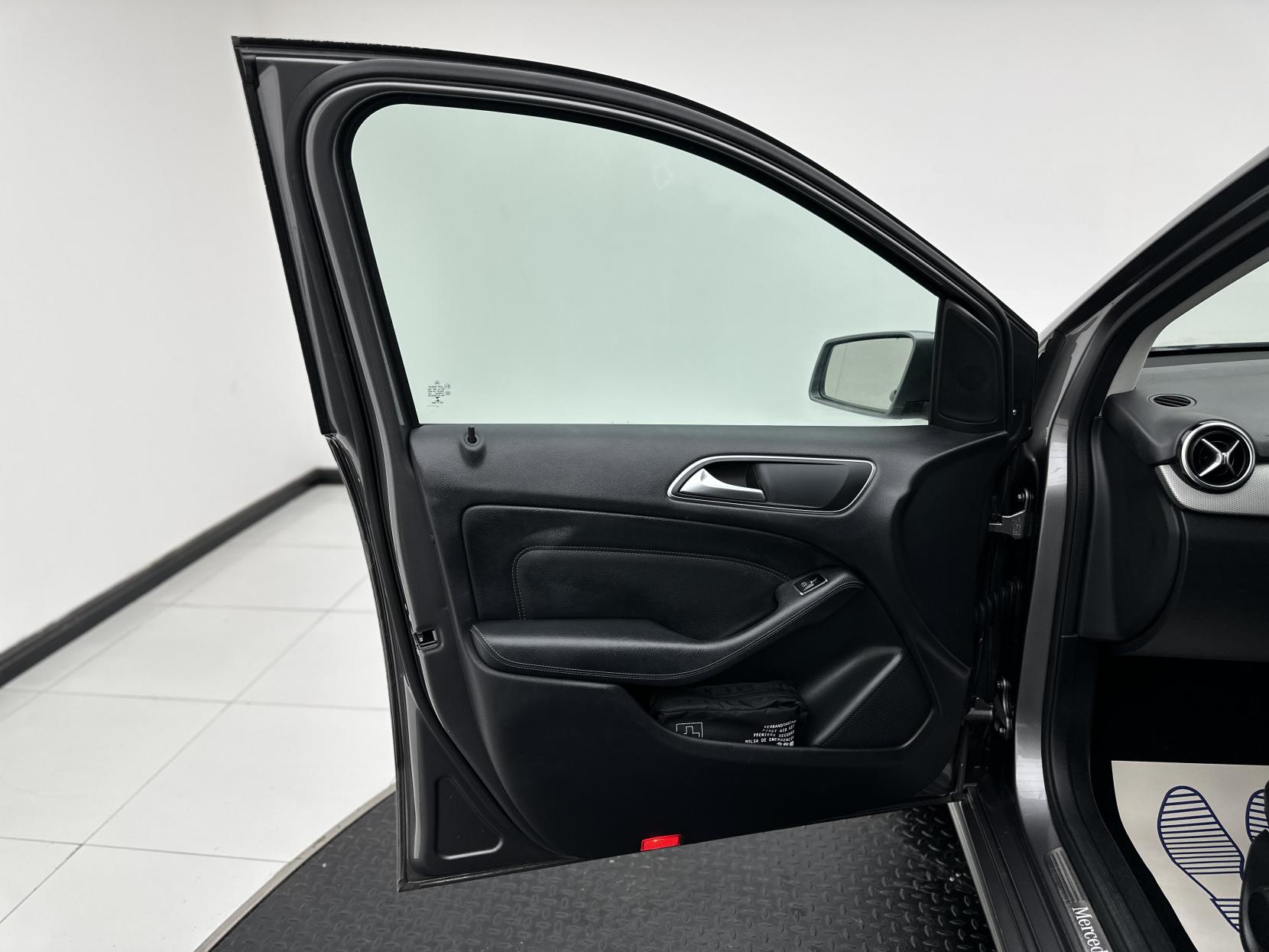 Mercedes-Benz B Class 1.5 B180d Sport (Executive) MPV 5dr Diesel 7G-DCT Euro 6 (s/s) (109 ps)