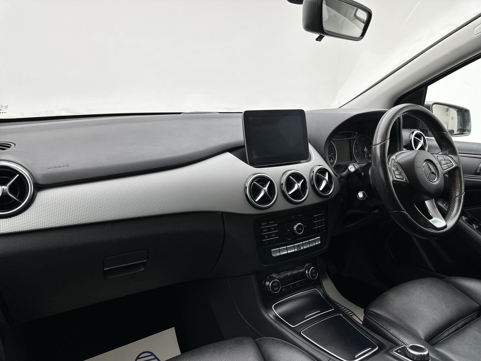 Mercedes-Benz B Class 1.5 B180d Sport (Executive) MPV 5dr Diesel 7G-DCT Euro 6 (s/s) (109 ps)