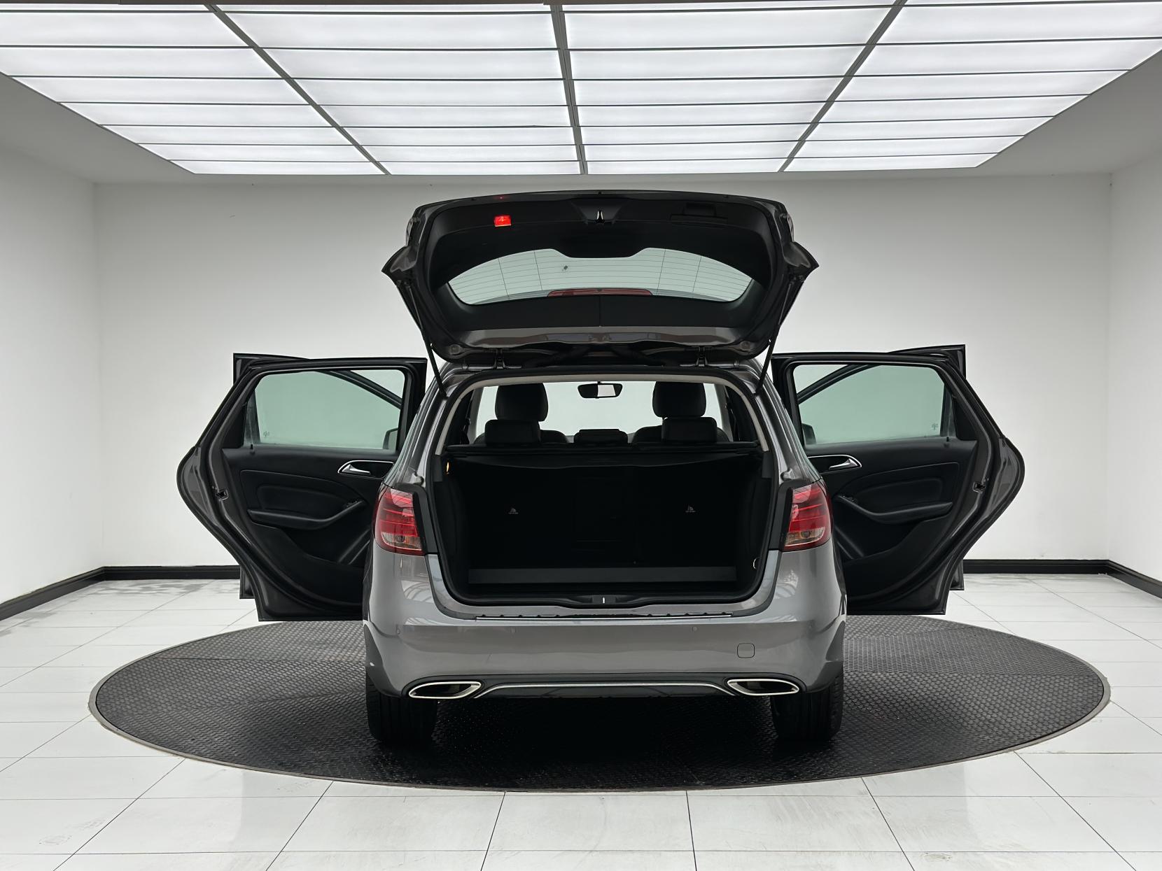 Mercedes-Benz B Class 1.5 B180d Sport (Executive) MPV 5dr Diesel 7G-DCT Euro 6 (s/s) (109 ps)