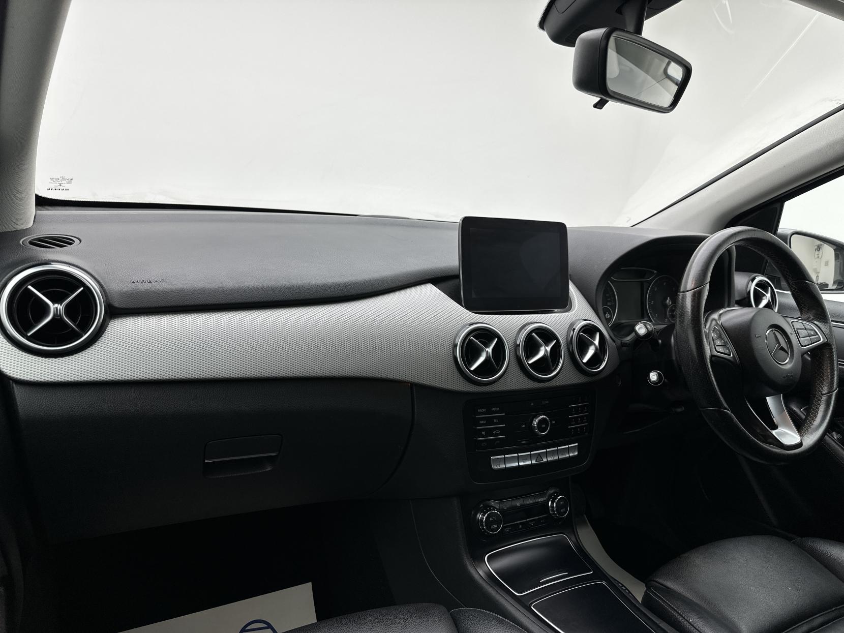 Mercedes-Benz B Class 1.5 B180d Sport (Executive) MPV 5dr Diesel 7G-DCT Euro 6 (s/s) (109 ps)