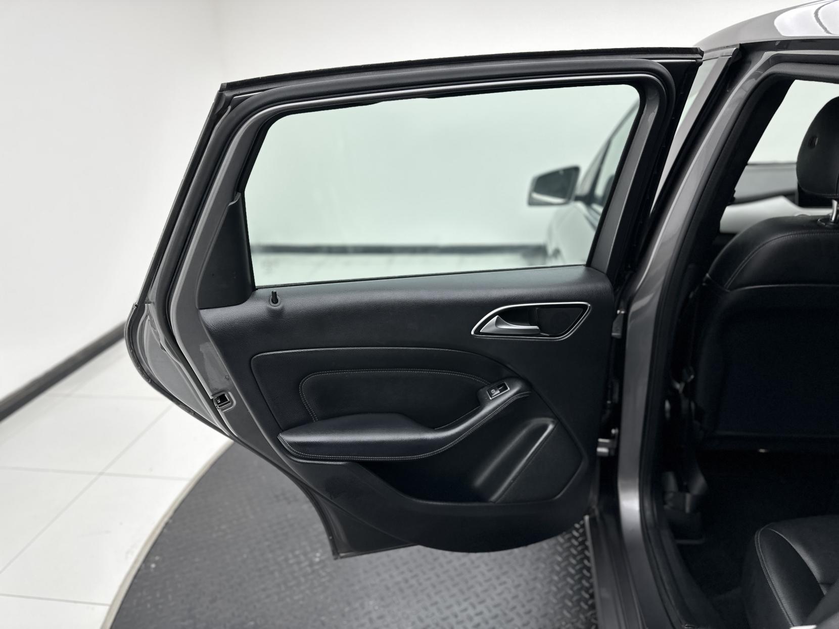 Mercedes-Benz B Class 1.5 B180d Sport (Executive) MPV 5dr Diesel 7G-DCT Euro 6 (s/s) (109 ps)