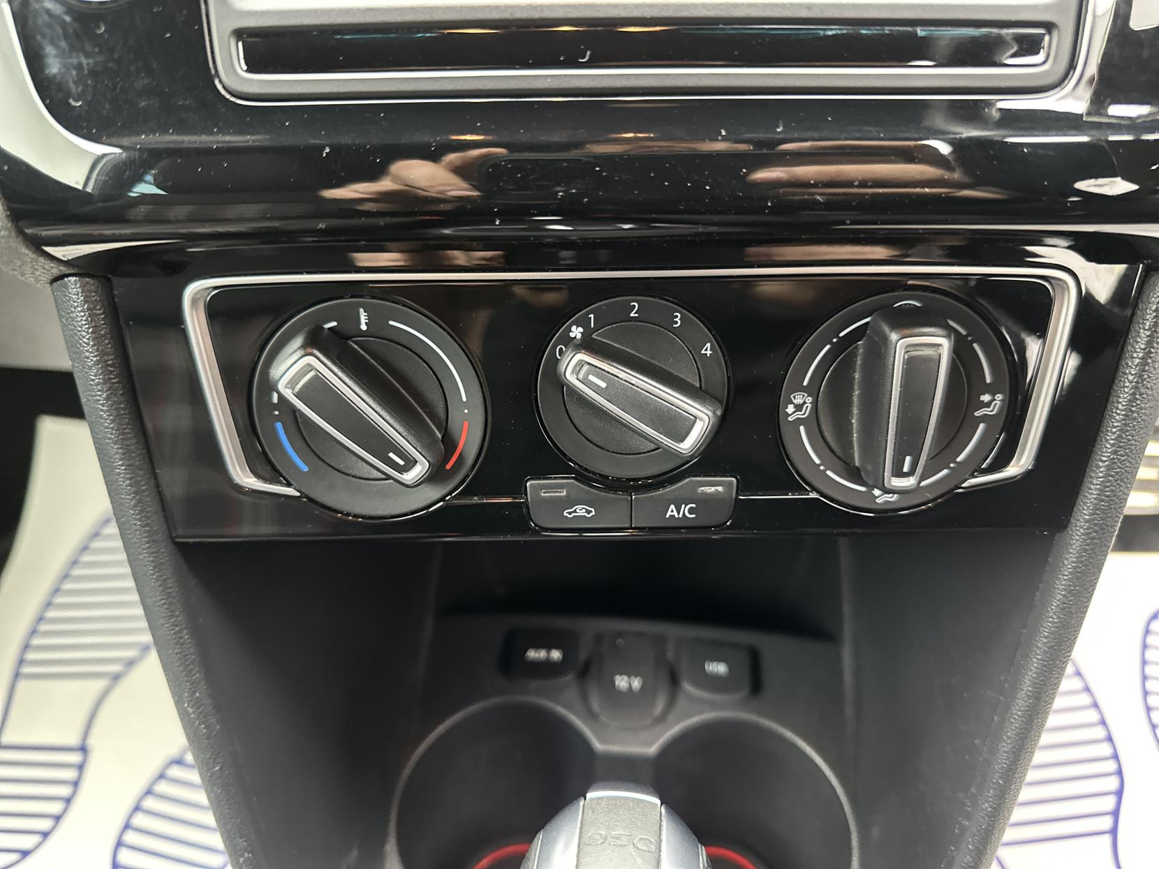 Volkswagen Polo 1.8 TSI BlueMotion Tech GTI Hatchback 3dr Petrol DSG Euro 6 (s/s) (192 ps)