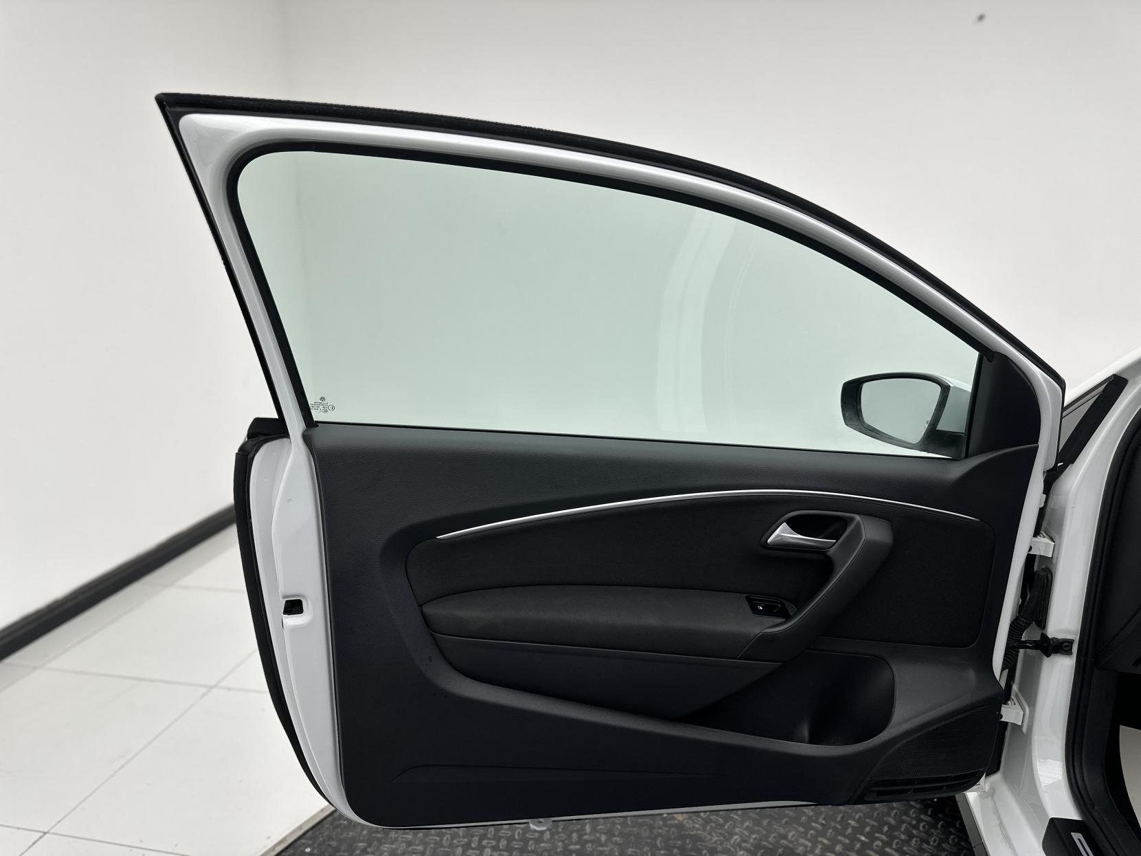 Volkswagen Polo 1.8 TSI BlueMotion Tech GTI Hatchback 3dr Petrol DSG Euro 6 (s/s) (192 ps)