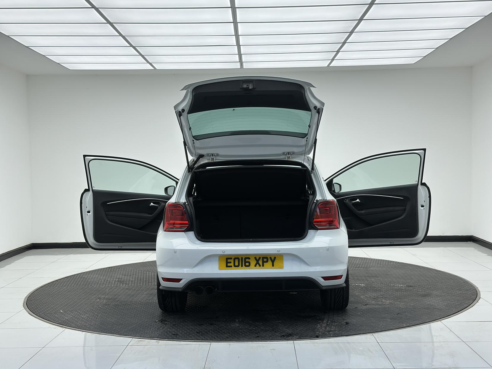 Volkswagen Polo 1.8 TSI BlueMotion Tech GTI Hatchback 3dr Petrol DSG Euro 6 (s/s) (192 ps)