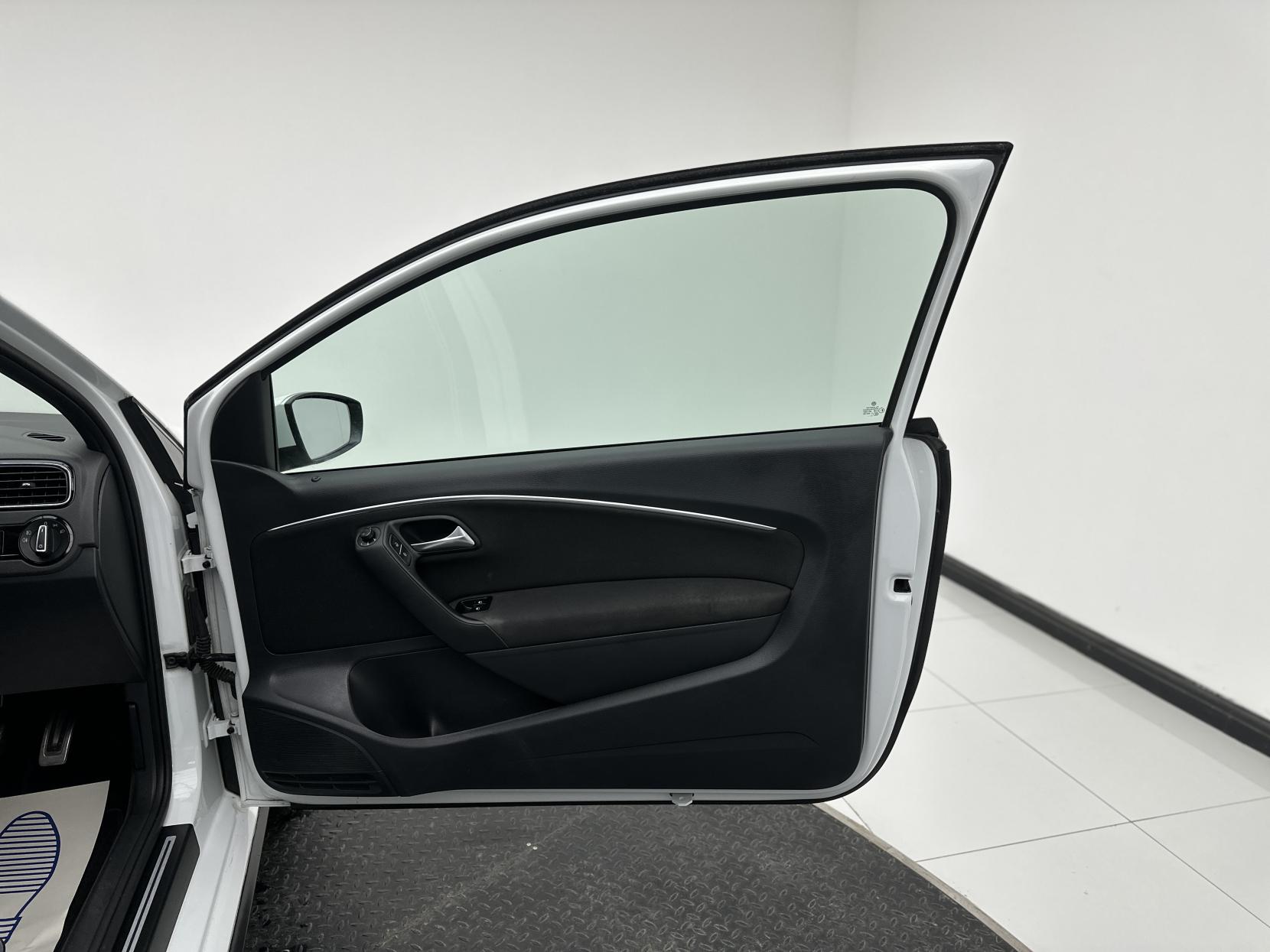 Volkswagen Polo 1.8 TSI BlueMotion Tech GTI Hatchback 3dr Petrol DSG Euro 6 (s/s) (192 ps)