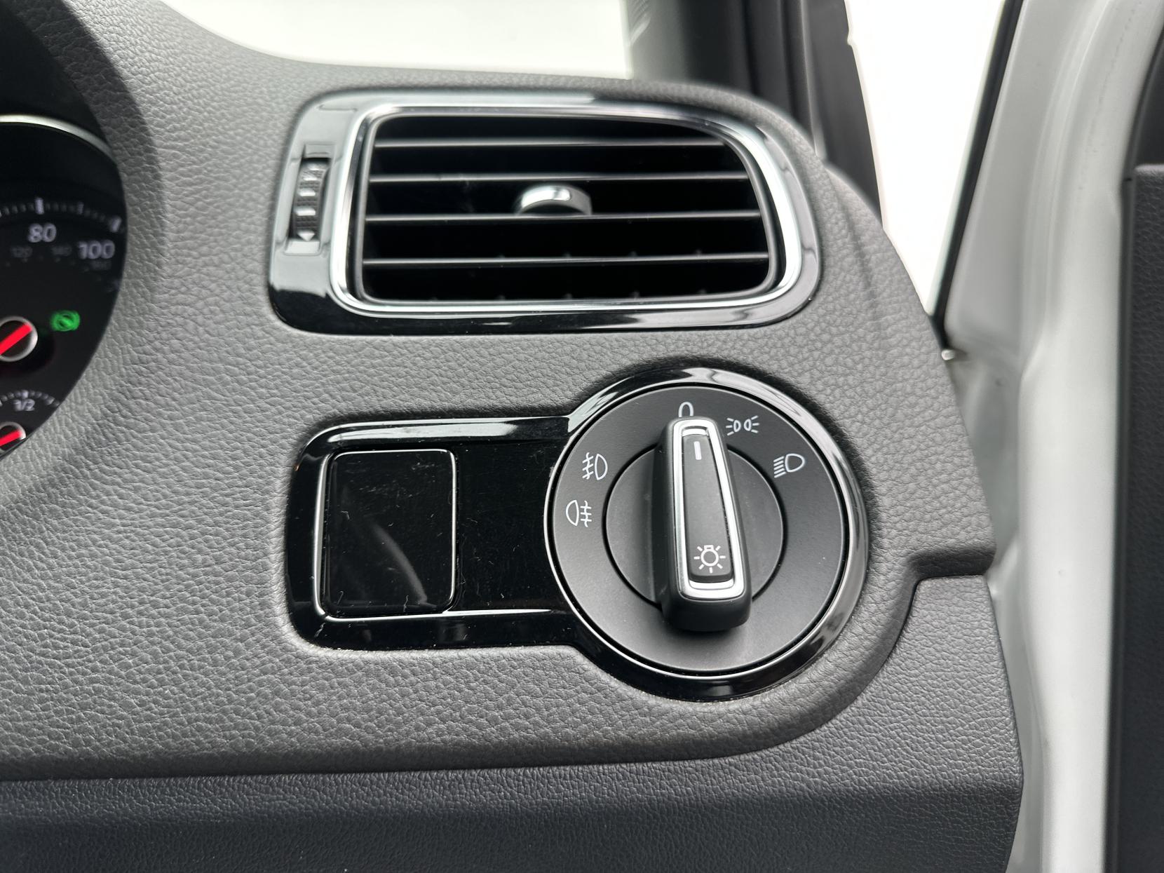 Volkswagen Polo 1.8 TSI BlueMotion Tech GTI Hatchback 3dr Petrol DSG Euro 6 (s/s) (192 ps)