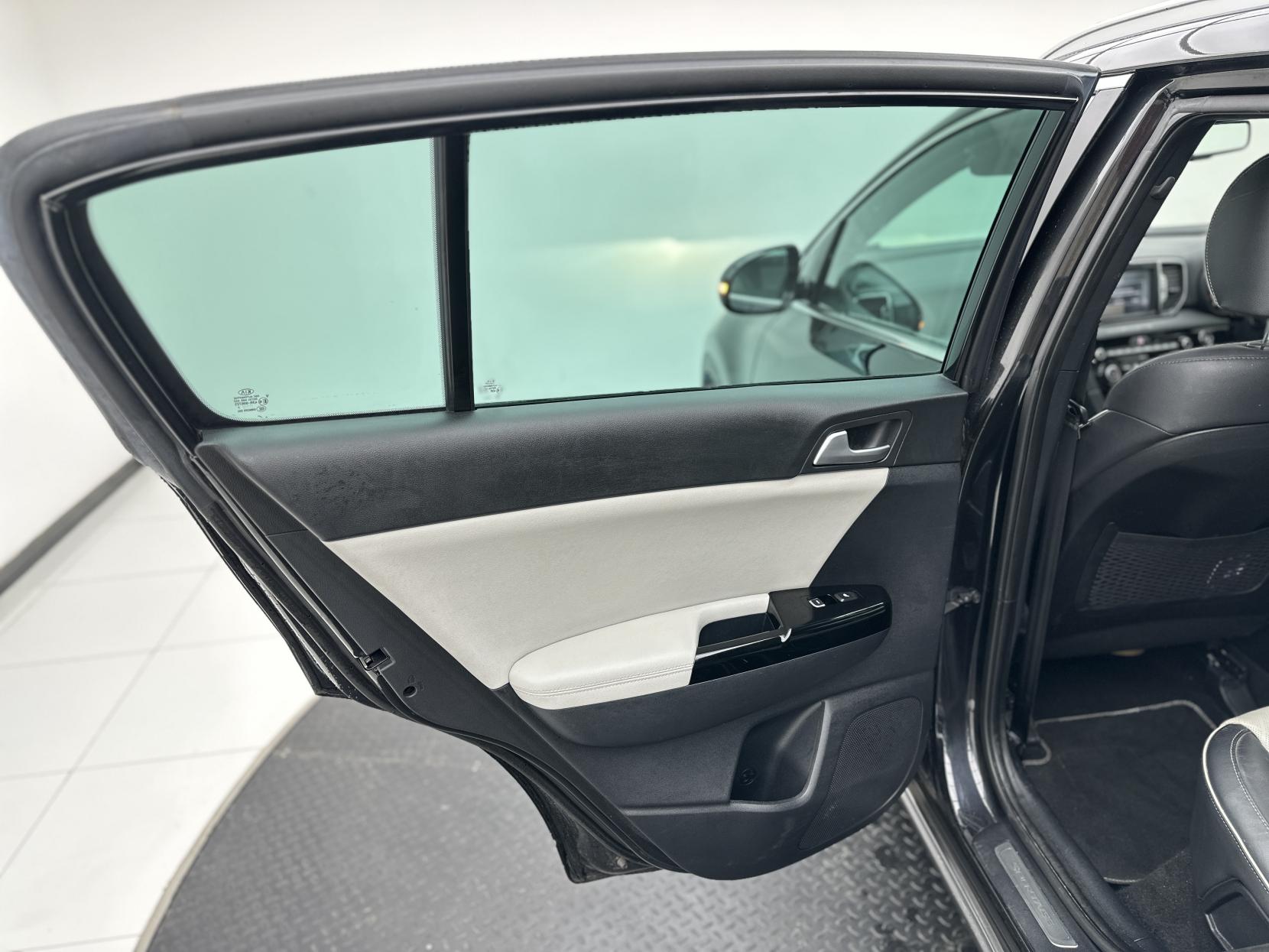 Kia Sportage 1.6 T-GDi GT-Line S SUV 5dr Petrol DCT AWD Euro 6 (174 bhp)