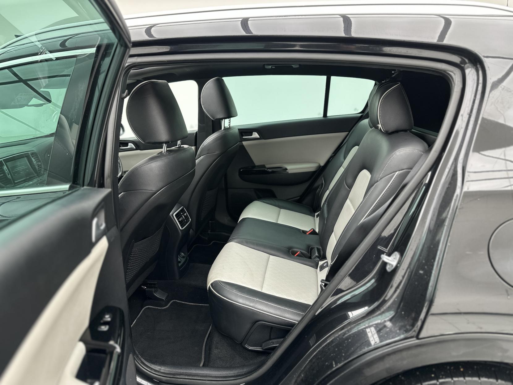 Kia Sportage 1.6 T-GDi GT-Line S SUV 5dr Petrol DCT AWD Euro 6 (174 bhp)