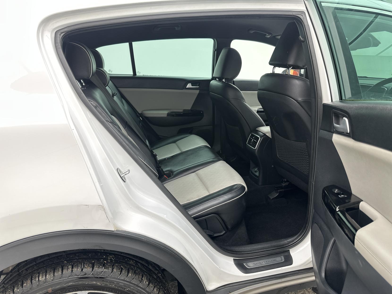 Kia Sportage 2.0 CRDi GT-Line SUV 5dr Diesel Auto AWD Euro 6 (134 bhp)