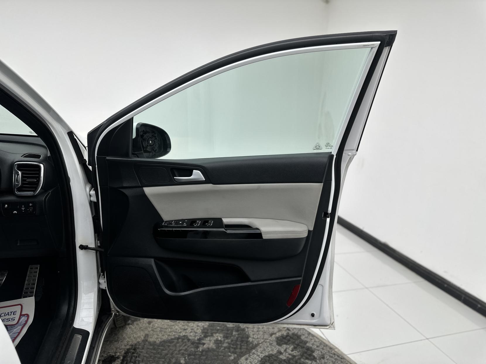 Kia Sportage 2.0 CRDi GT-Line SUV 5dr Diesel Auto AWD Euro 6 (134 bhp)