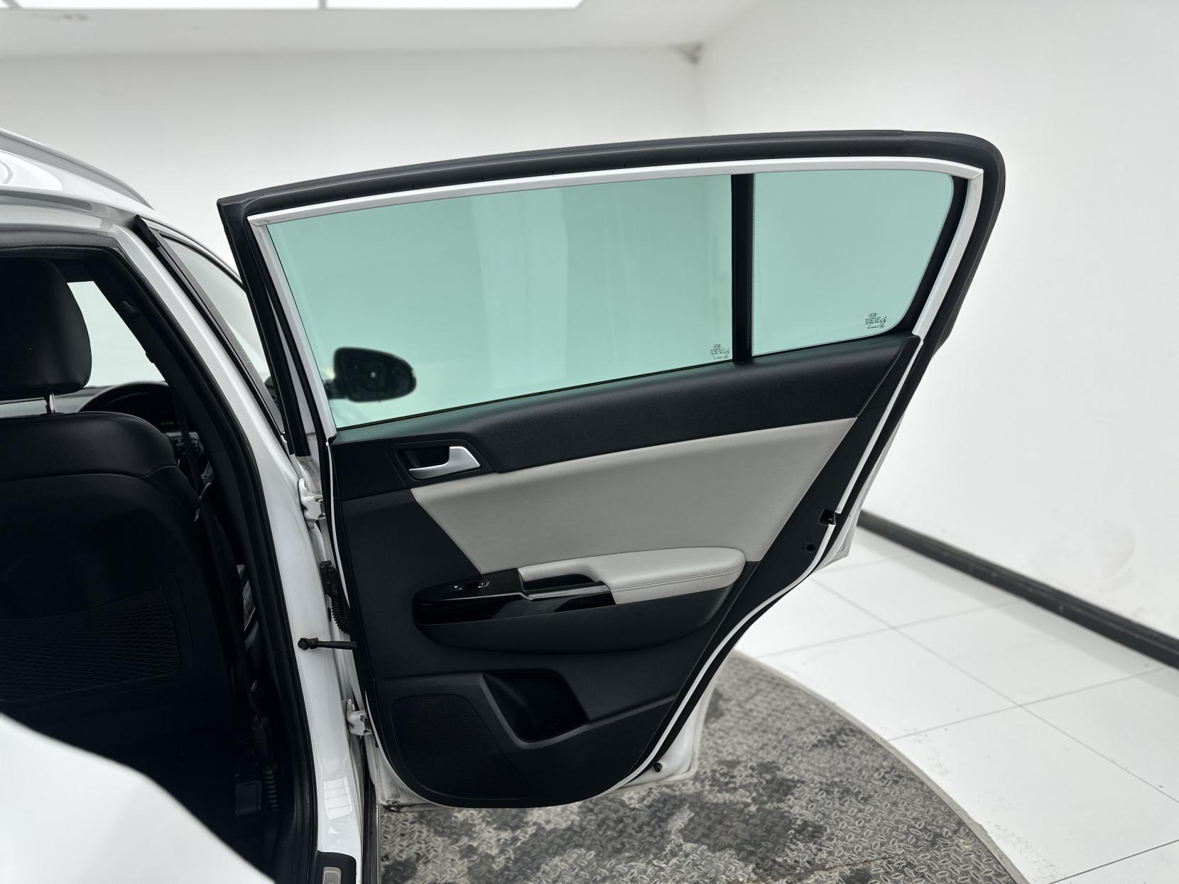 Kia Sportage 2.0 CRDi GT-Line SUV 5dr Diesel Auto AWD Euro 6 (134 bhp)