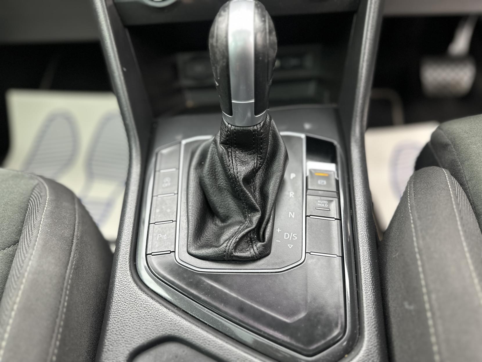 Volkswagen Tiguan 2.0 TDI SEL SUV 5dr Diesel DSG Euro 6 (s/s) (150 ps)