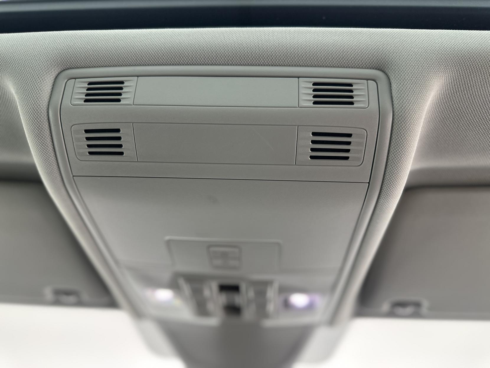 Volkswagen Tiguan 2.0 TDI SEL SUV 5dr Diesel DSG Euro 6 (s/s) (150 ps)