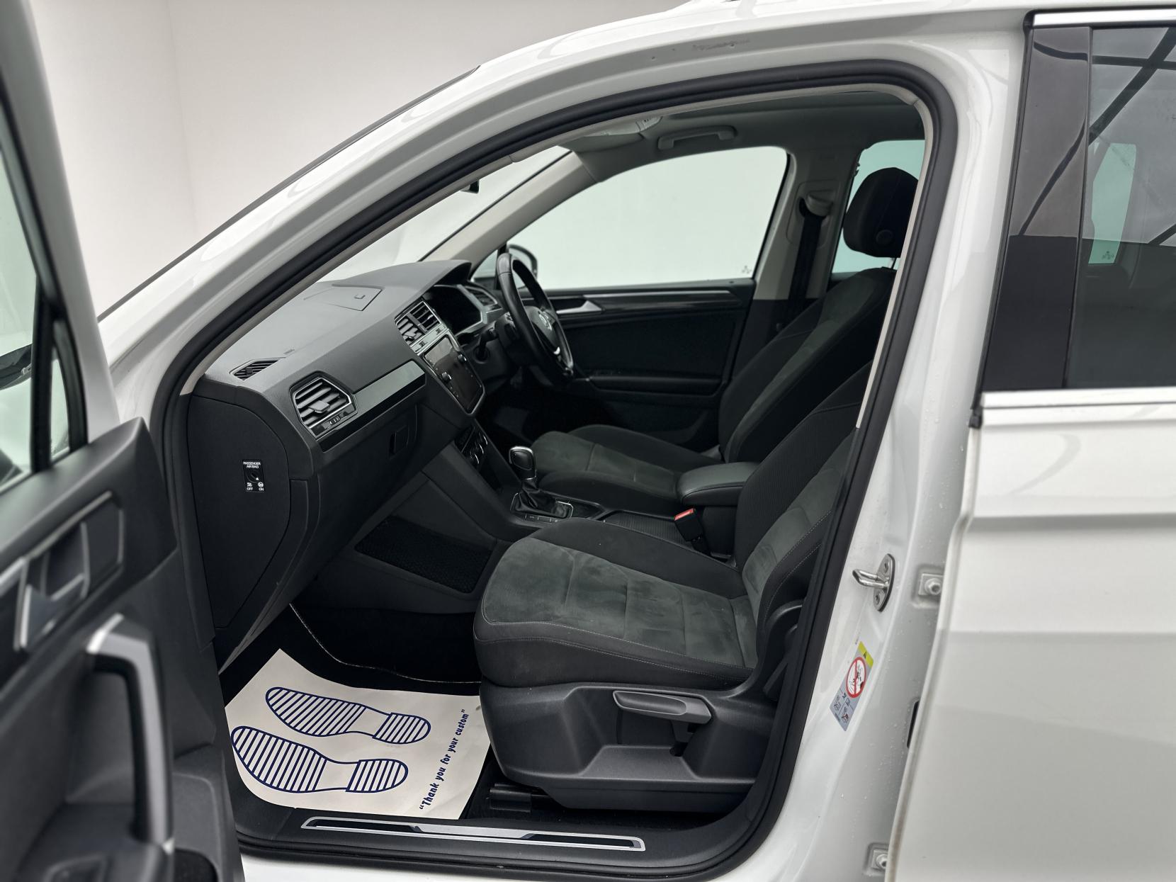 Volkswagen Tiguan 2.0 TDI SEL SUV 5dr Diesel DSG Euro 6 (s/s) (150 ps)