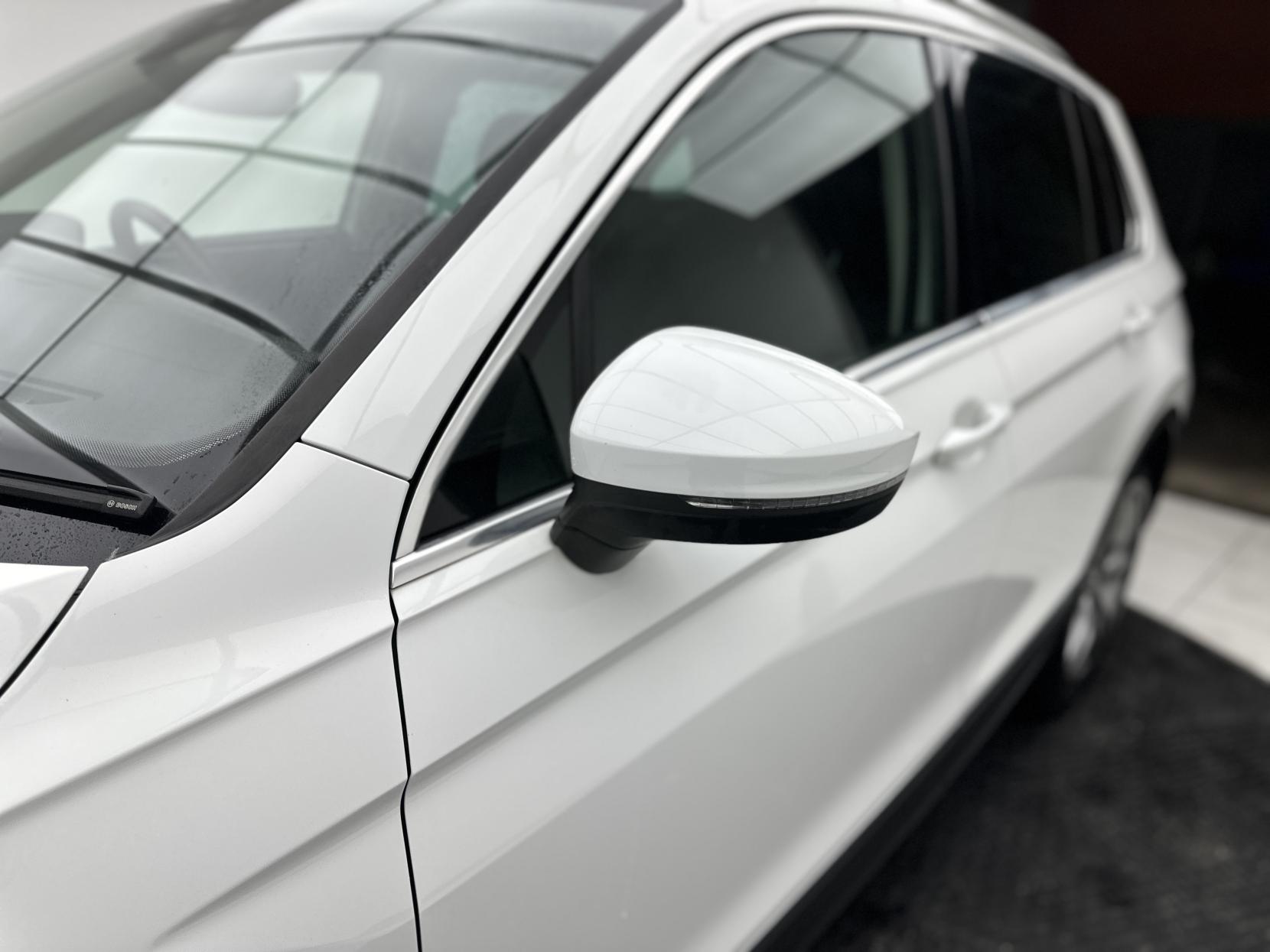 Volkswagen Tiguan 2.0 TDI SEL SUV 5dr Diesel DSG Euro 6 (s/s) (150 ps)