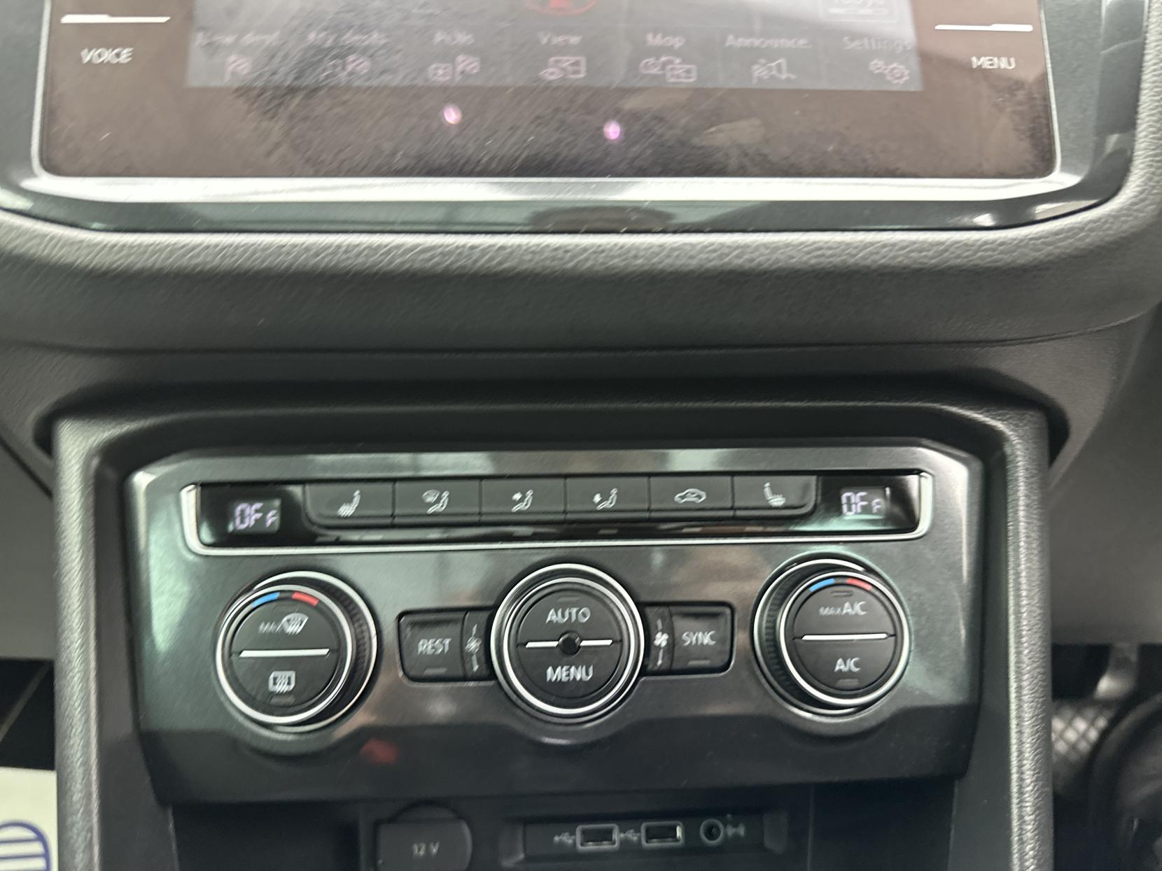 Volkswagen Tiguan 2.0 TDI SEL SUV 5dr Diesel DSG Euro 6 (s/s) (150 ps)