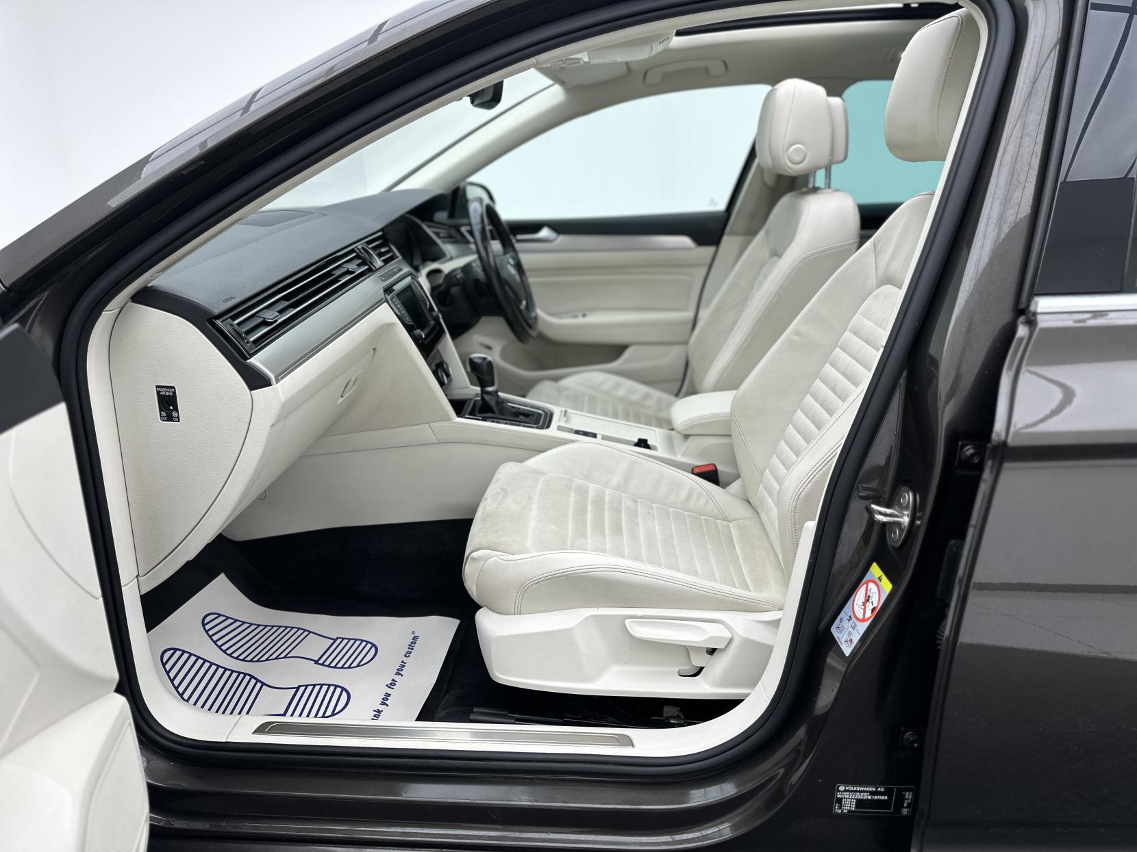 Volkswagen Passat 2.0 TDI GT Estate 5dr Diesel DSG Euro 6 (s/s) (150 ps)