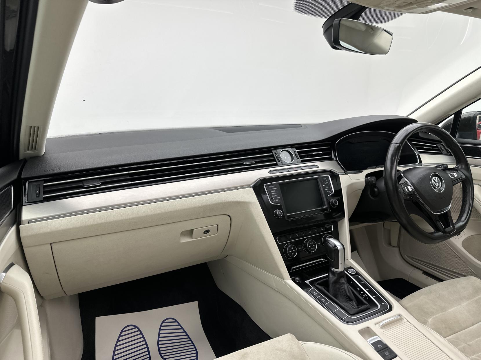 Volkswagen Passat 2.0 TDI GT Estate 5dr Diesel DSG Euro 6 (s/s) (150 ps)