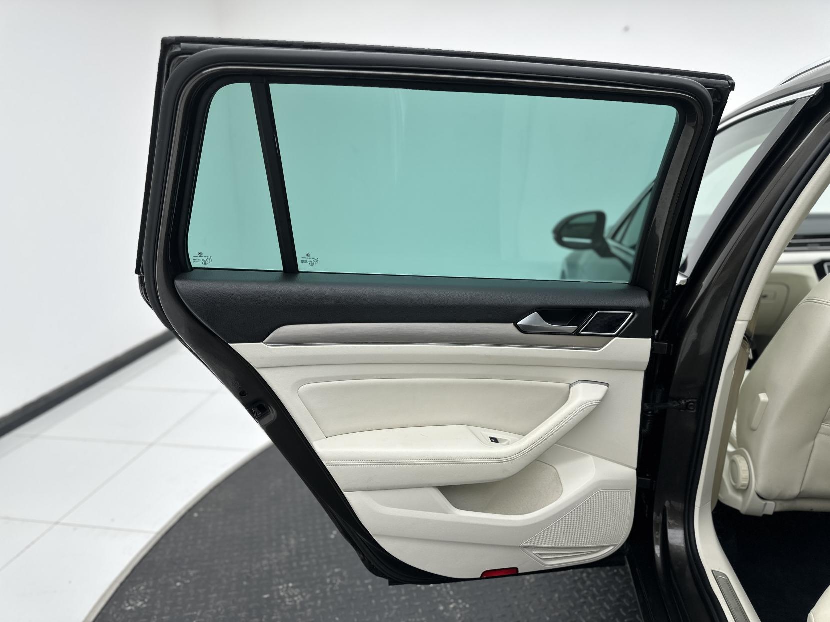 Volkswagen Passat 2.0 TDI GT Estate 5dr Diesel DSG Euro 6 (s/s) (150 ps)