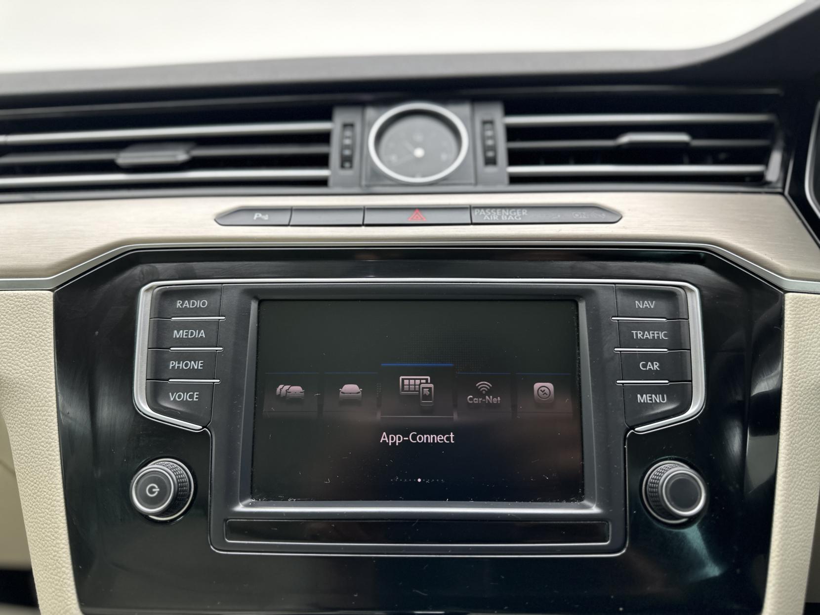 Volkswagen Passat 2.0 TDI GT Estate 5dr Diesel DSG Euro 6 (s/s) (150 ps)