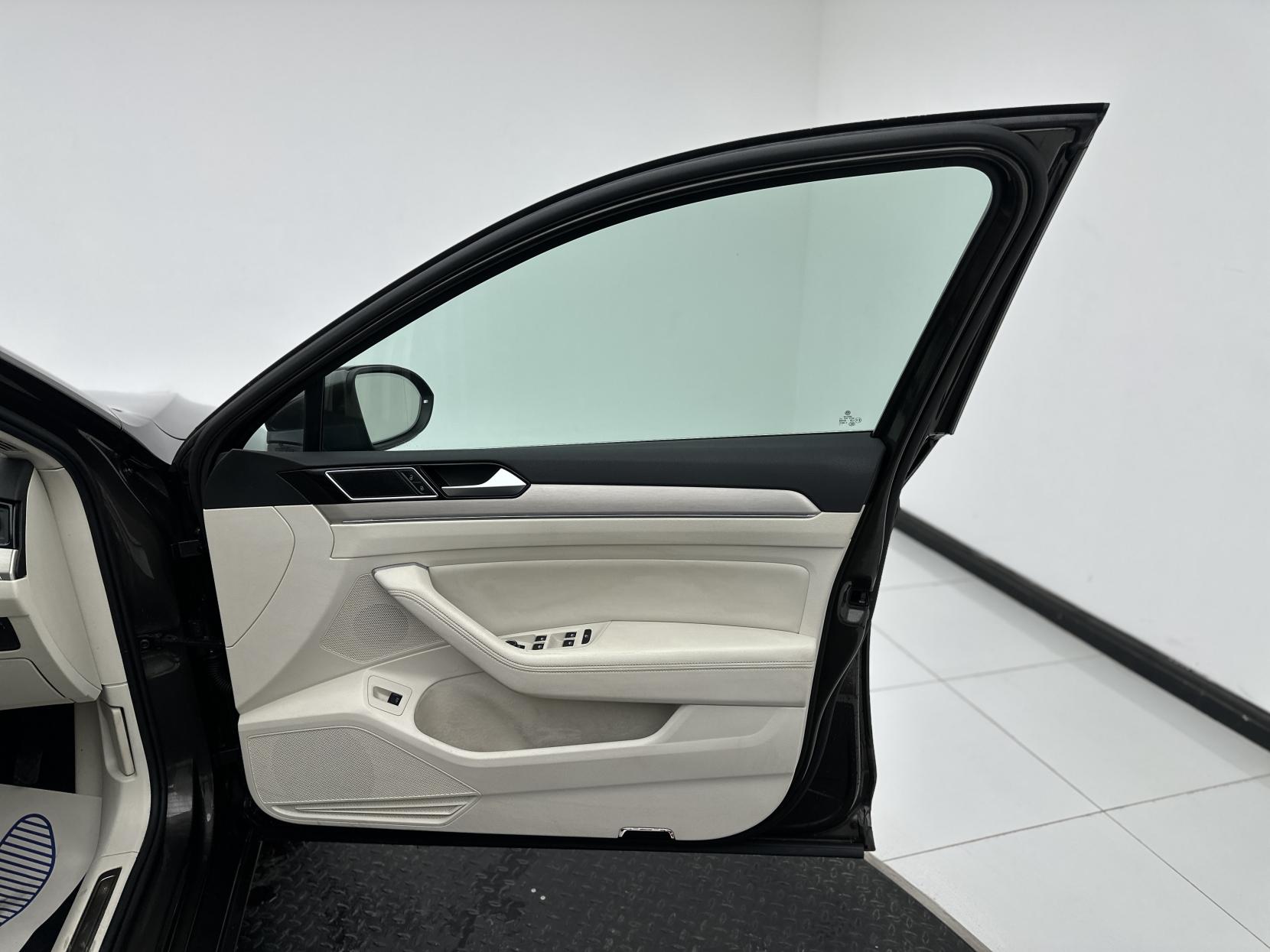 Volkswagen Passat 2.0 TDI GT Estate 5dr Diesel DSG Euro 6 (s/s) (150 ps)