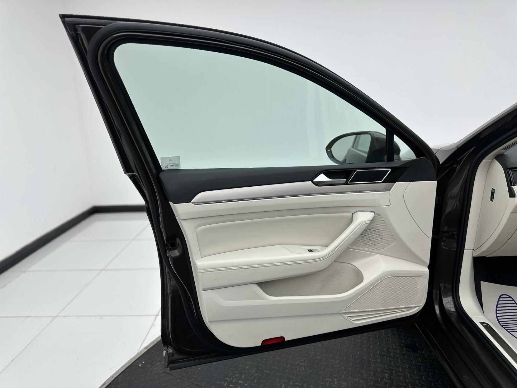 Volkswagen Passat 2.0 TDI GT Estate 5dr Diesel DSG Euro 6 (s/s) (150 ps)