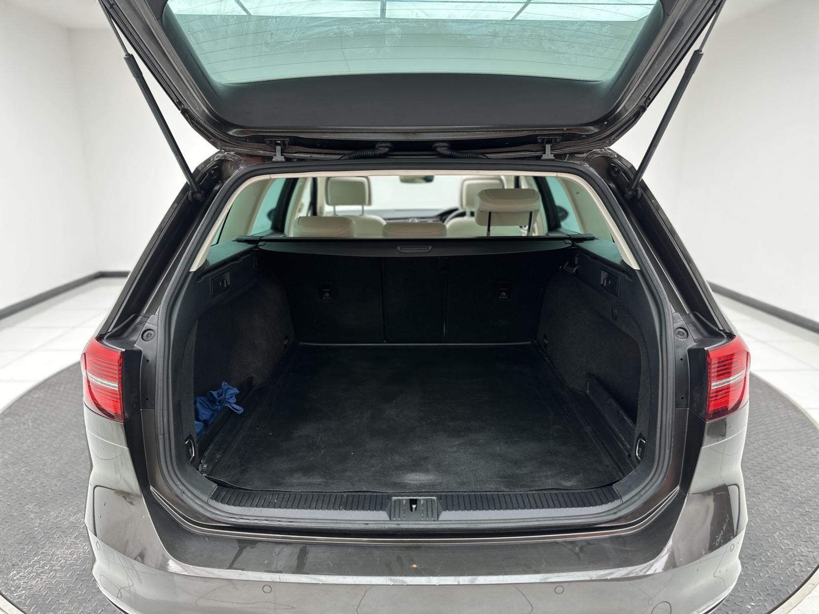 Volkswagen Passat 2.0 TDI GT Estate 5dr Diesel DSG Euro 6 (s/s) (150 ps)